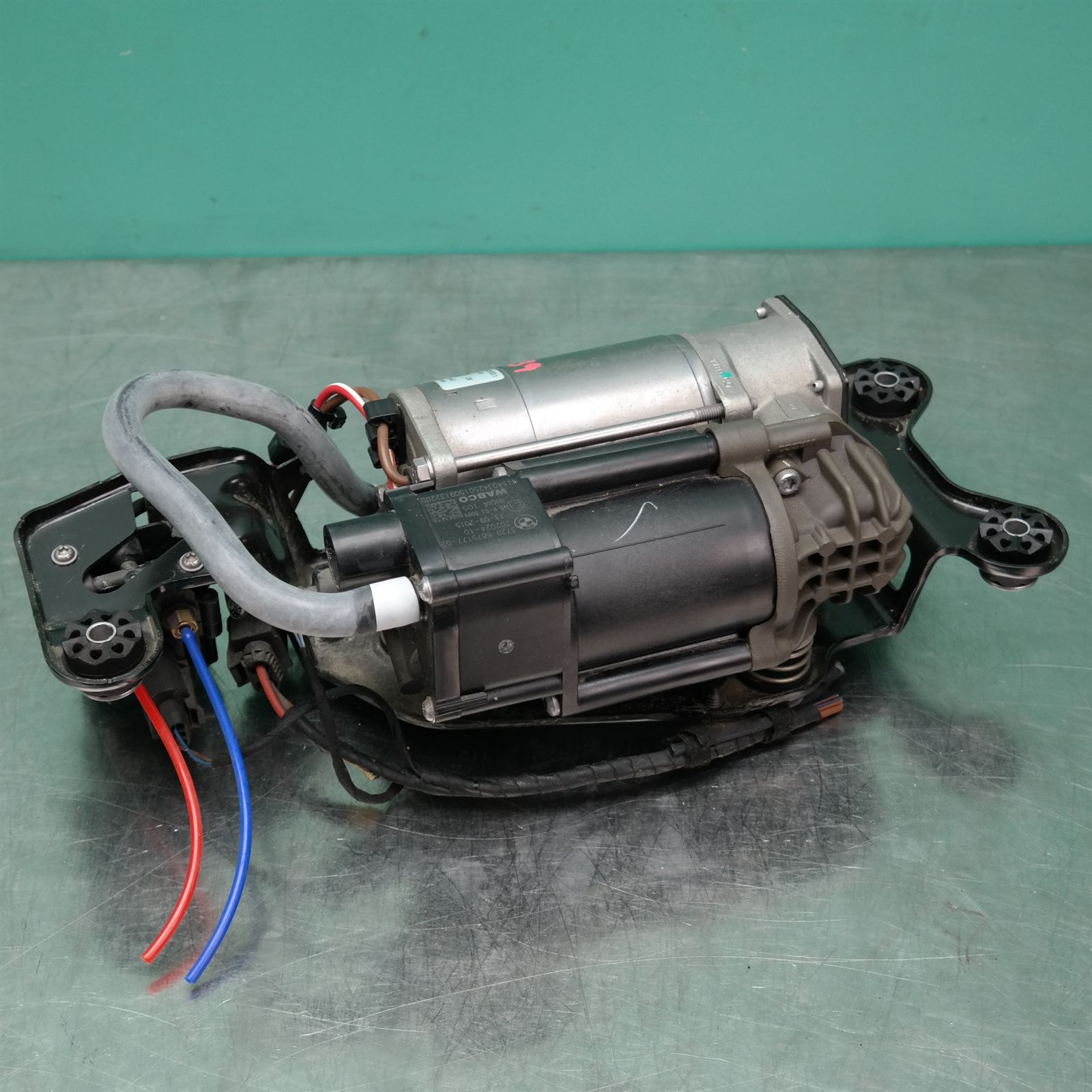 AIR RIDE COMPRESSOR F15 (177) *33-50* 2 AIR RIDE COMPRESSOR F15 (177) *33-50* - Image 2