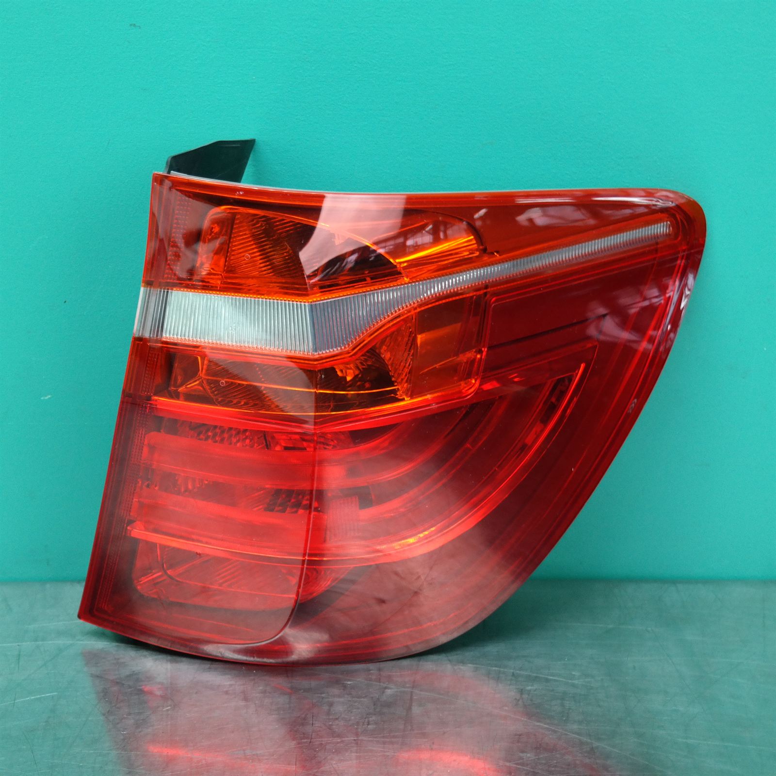 RIGHT TAILLIGHT IN BODY, F25, LED TYPE, 12/10-07/17 RIGHT TAILLIGHT IN BODY, F25, LED TYPE, 12/10-07/17