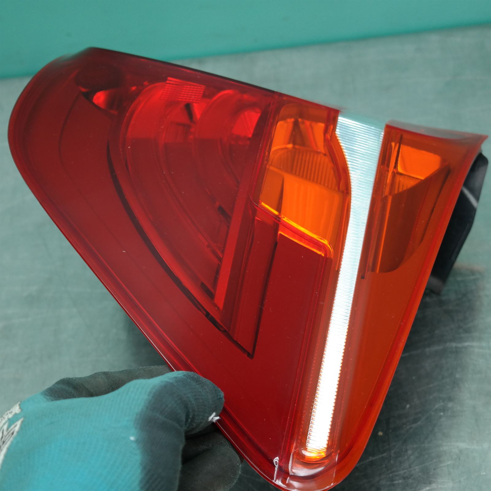 RIGHT TAILLIGHT IN BODY, F25, LED TYPE, 12/10-07/17 3 RIGHT TAILLIGHT IN BODY, F25, LED TYPE, 12/10-07/17 - Image 3