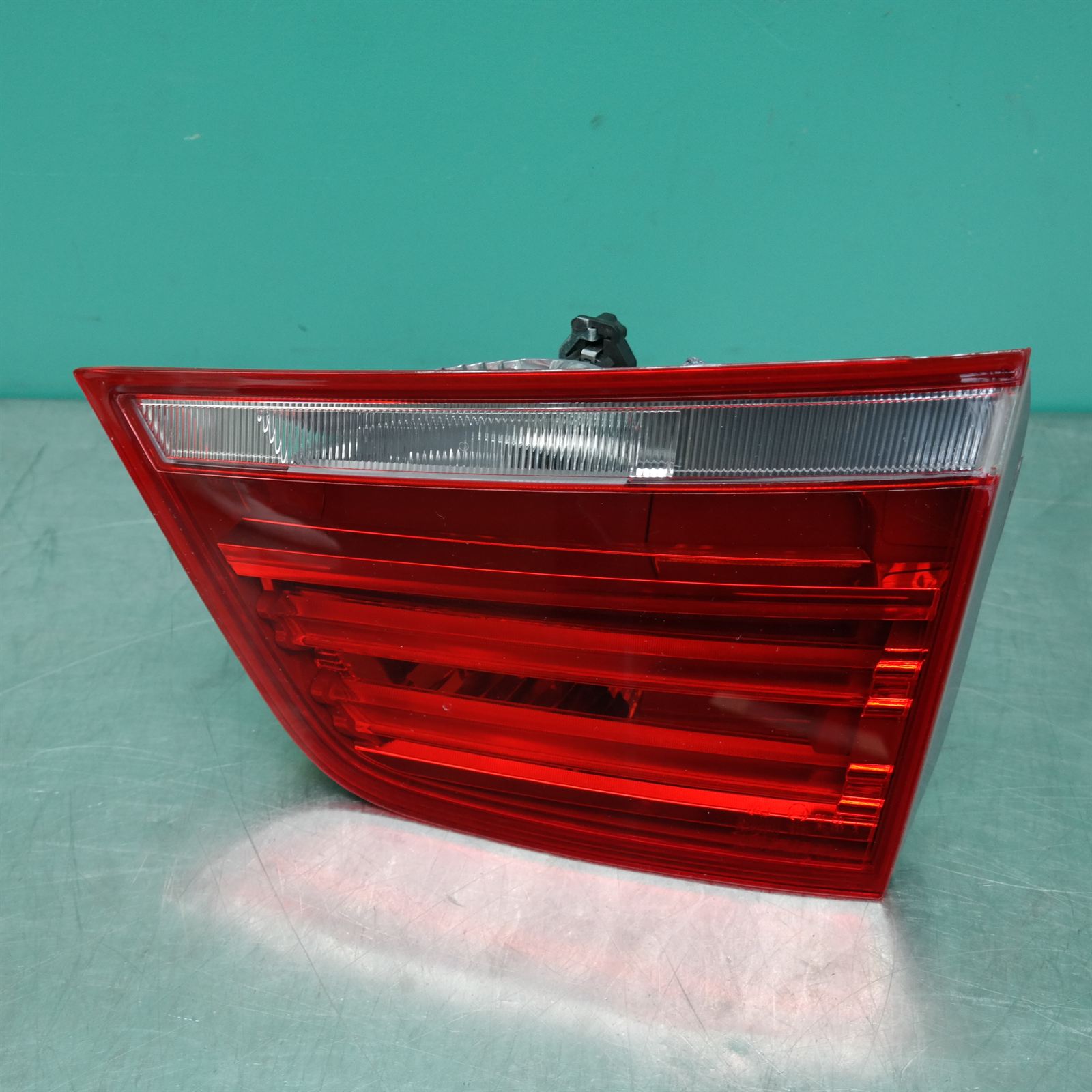 REAR GARNISH F25 (313) *63-20* L REAR GARNISH F25 (313) *63-20* L