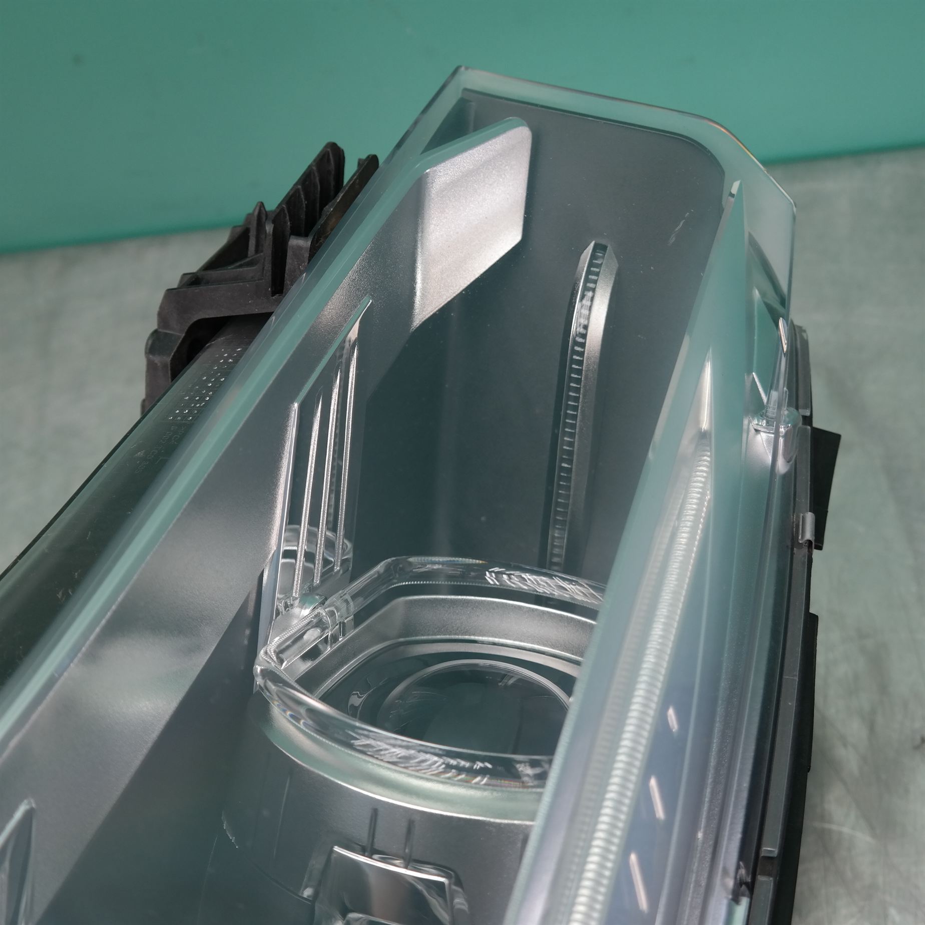 LEFT HEADLAMP F15/F85, BI-XENON TYPE, 09/13-07/18 2 LEFT HEADLAMP F15/F85, BI-XENON TYPE, 09/13-07/18 - Image 2
