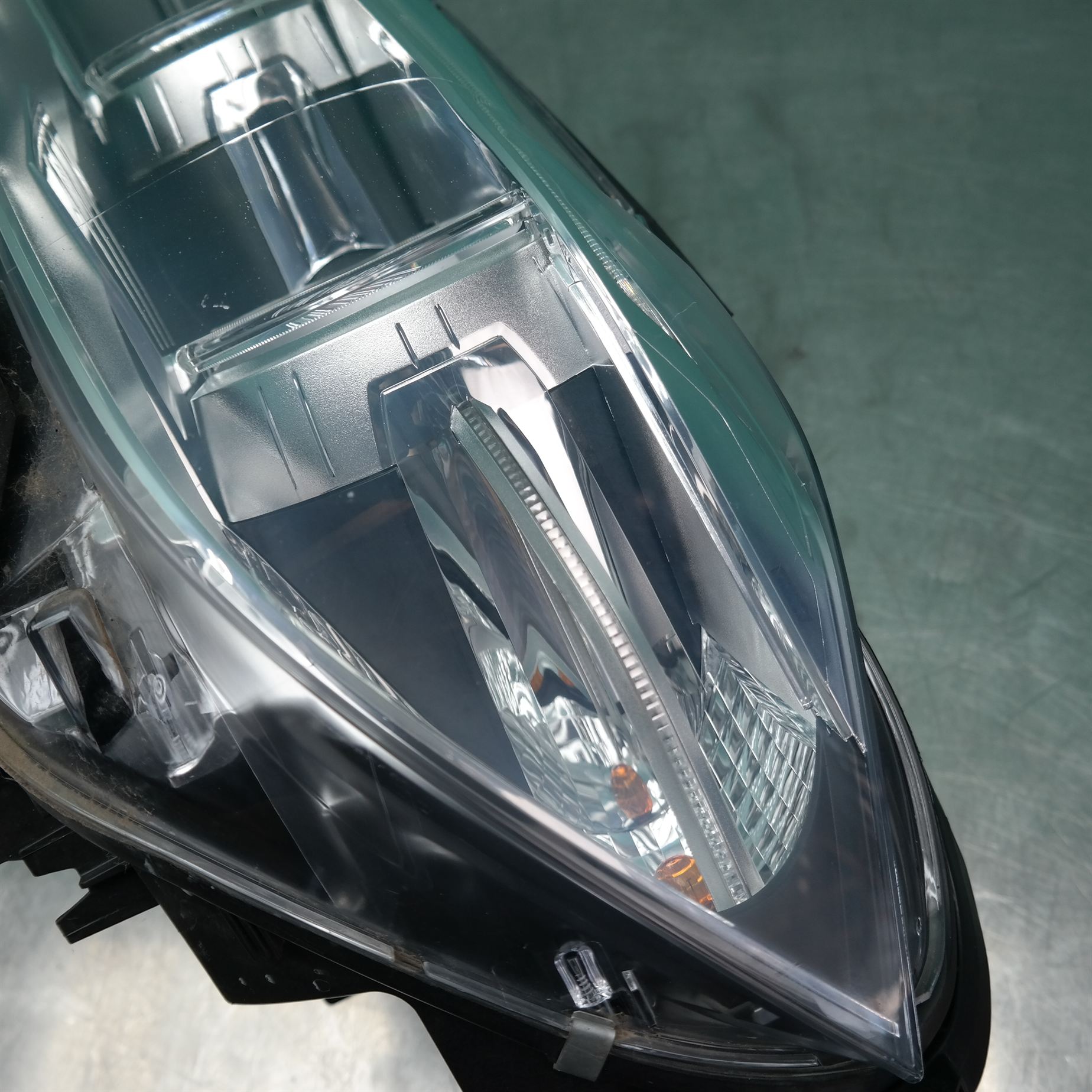 LEFT HEADLAMP F15/F85, BI-XENON TYPE, 09/13-07/18 4 LEFT HEADLAMP F15/F85, BI-XENON TYPE, 09/13-07/18 - Image 4