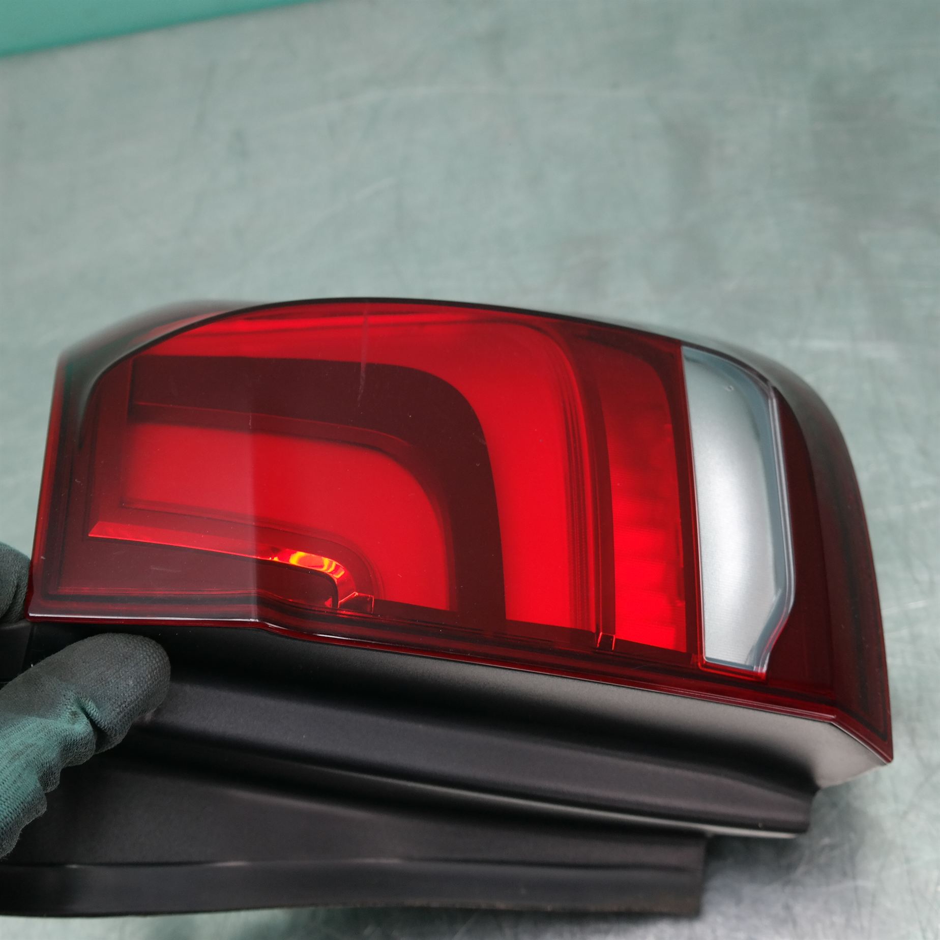 RIGHT TAILLIGHT F15/F85, 09/13-07/18 2 RIGHT TAILLIGHT F15/F85, 09/13-07/18 - Image 2