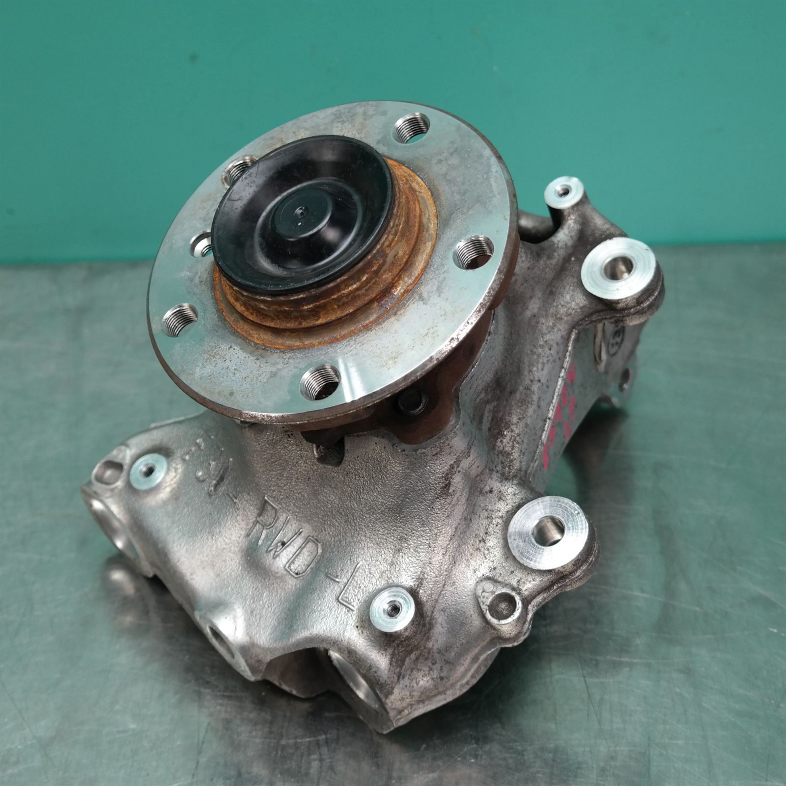 LEFT FRONT HUB ASSEMBLY F30 (287) *31-10* 3 LEFT FRONT HUB ASSEMBLY F30 (287) *31-10* - Image 3