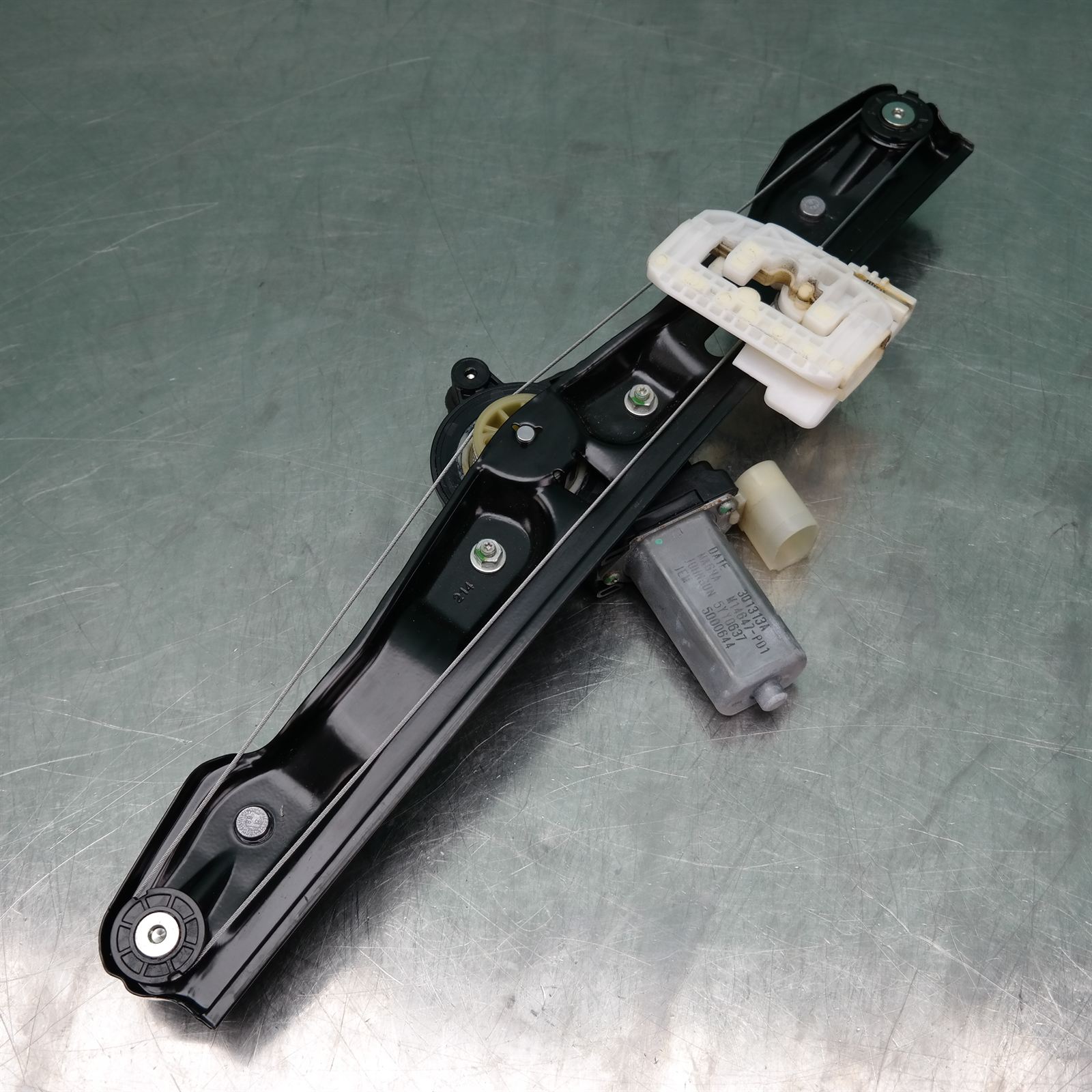 RIGHT REAR WND REG/MOTOR F30 (564) (888) *51-17* 2 RIGHT REAR WND REG/MOTOR F30 (564) (888) *51-17* - Image 2