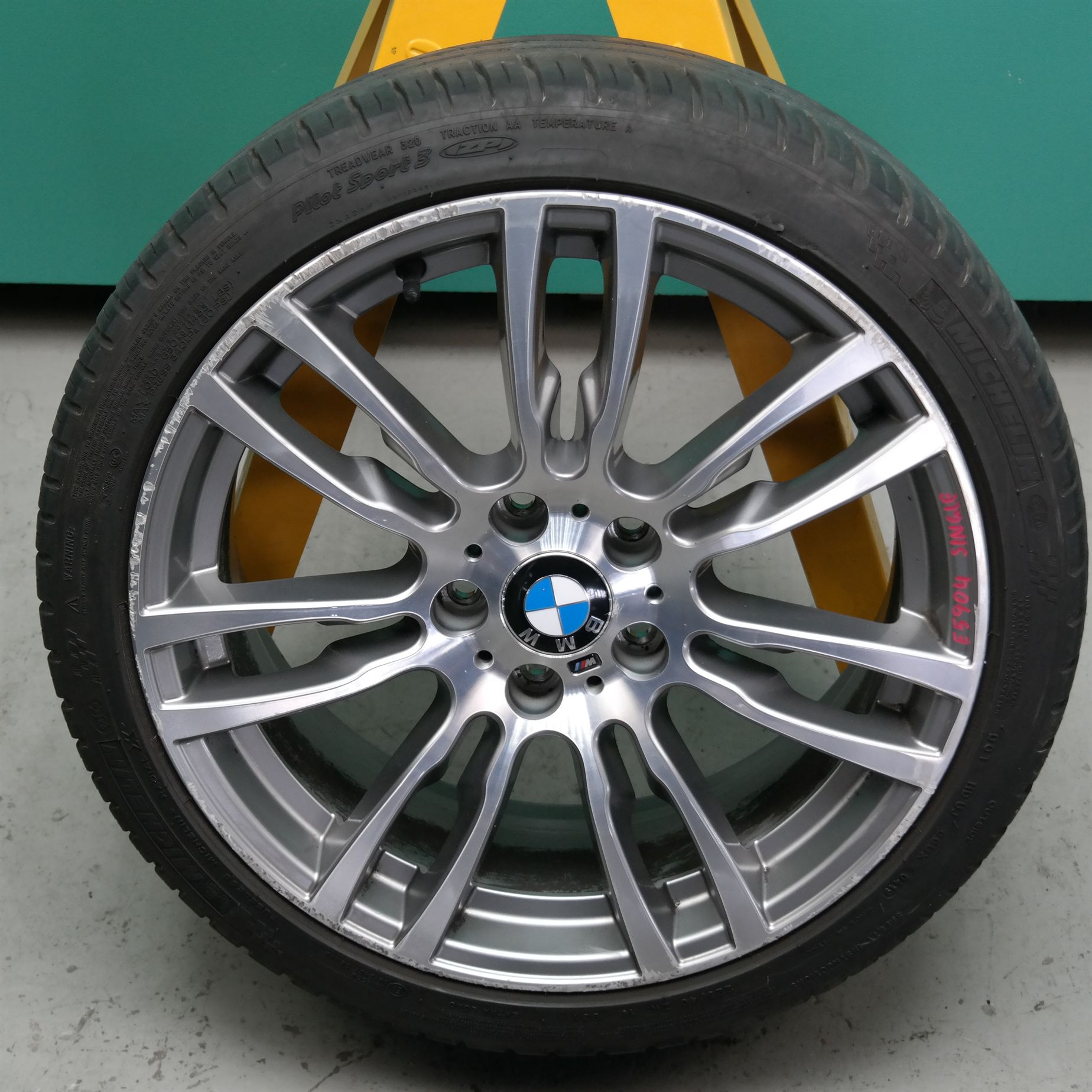 WHEEL STEEL F30 # Single # (882) 7845882 *36-15* WHEEL STEEL F30 # Single # (882) 7845882 *36-15*