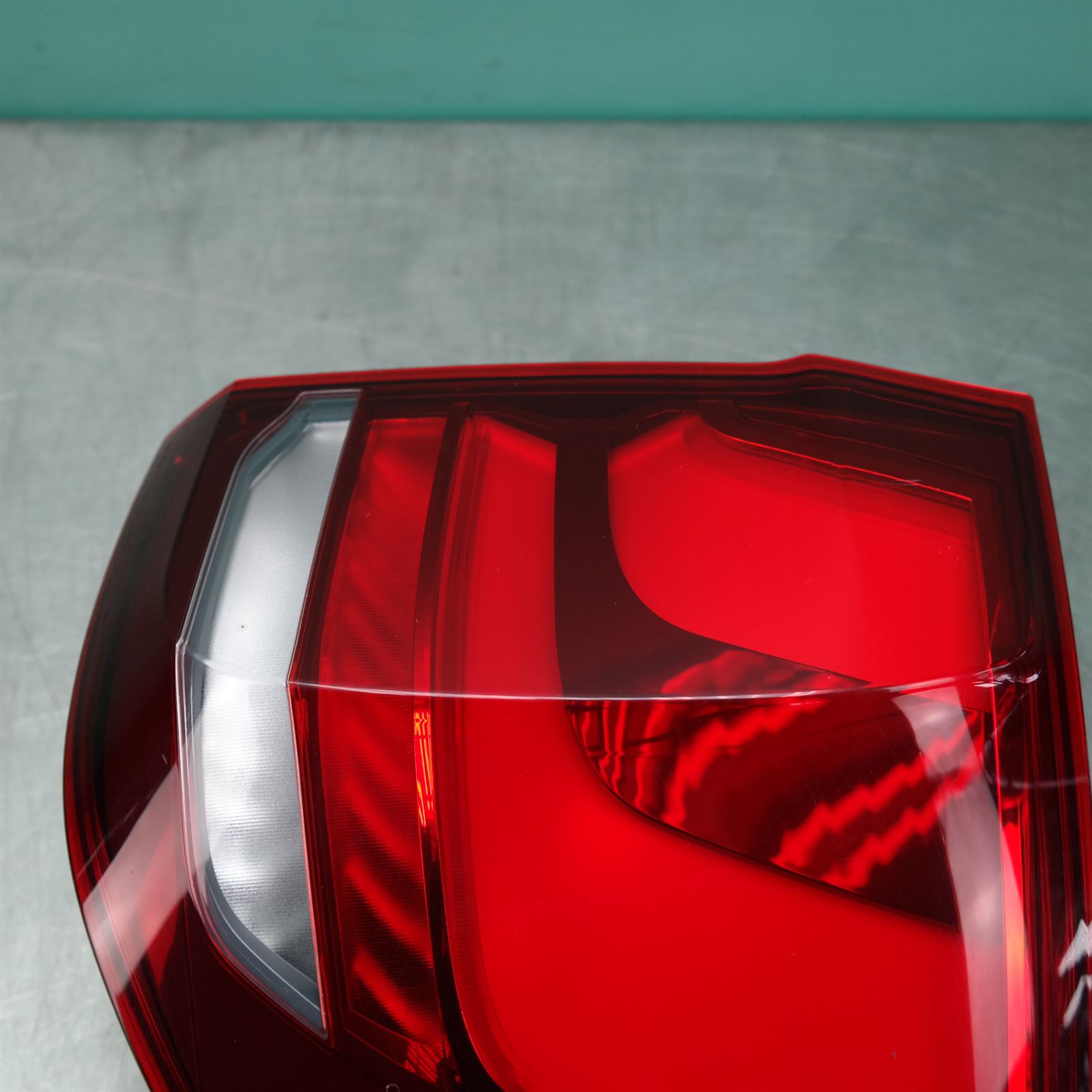 RIGHT TAILLIGHT F15/F85, 09/13-07/18 3 RIGHT TAILLIGHT F15/F85, 09/13-07/18 - Image 3