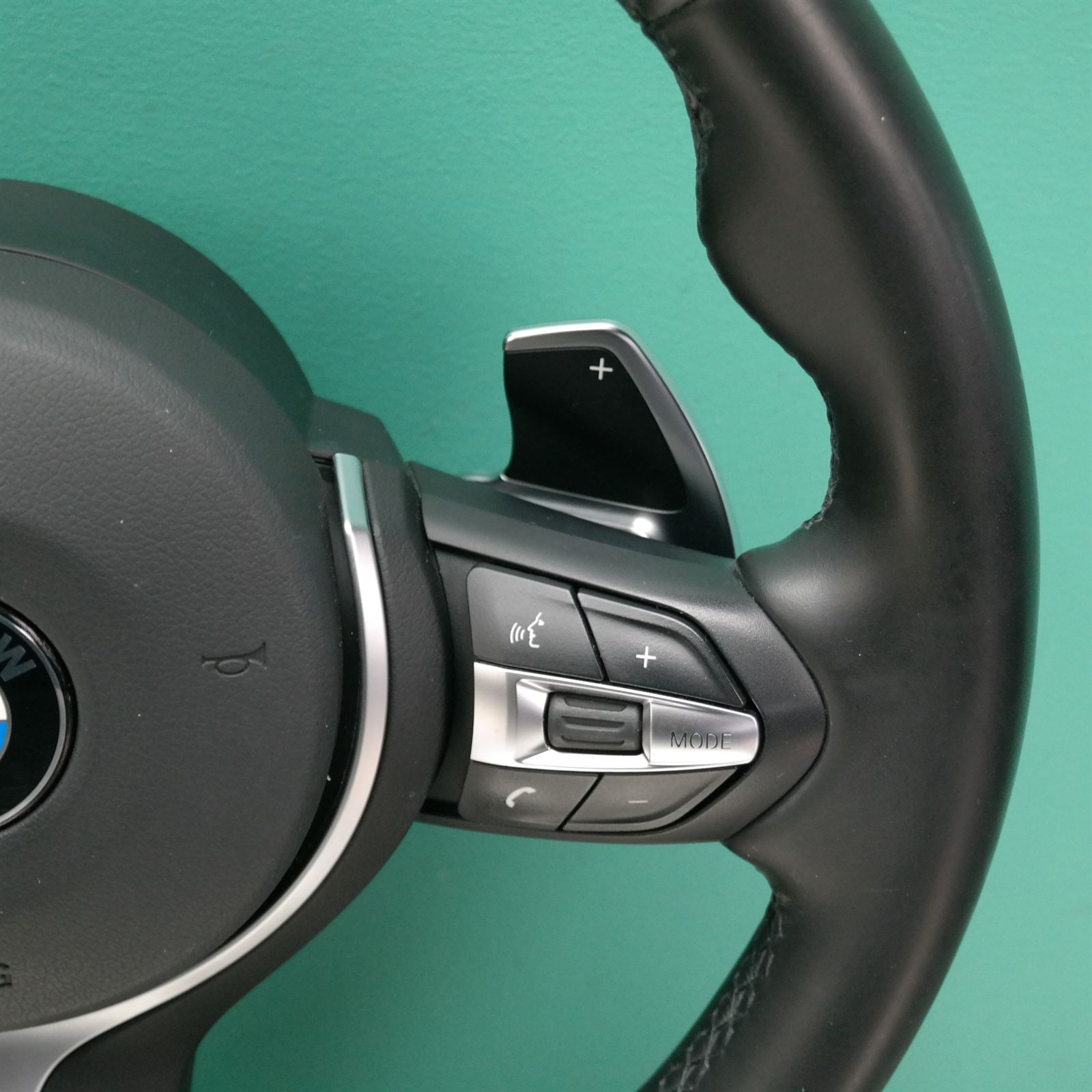 STEERING WHEEL F F22 (338) (with airbag) *32-35* M with paddles 3 STEERING WHEEL F F22 (338) (with airbag) *32-35* M with paddles - Image 3