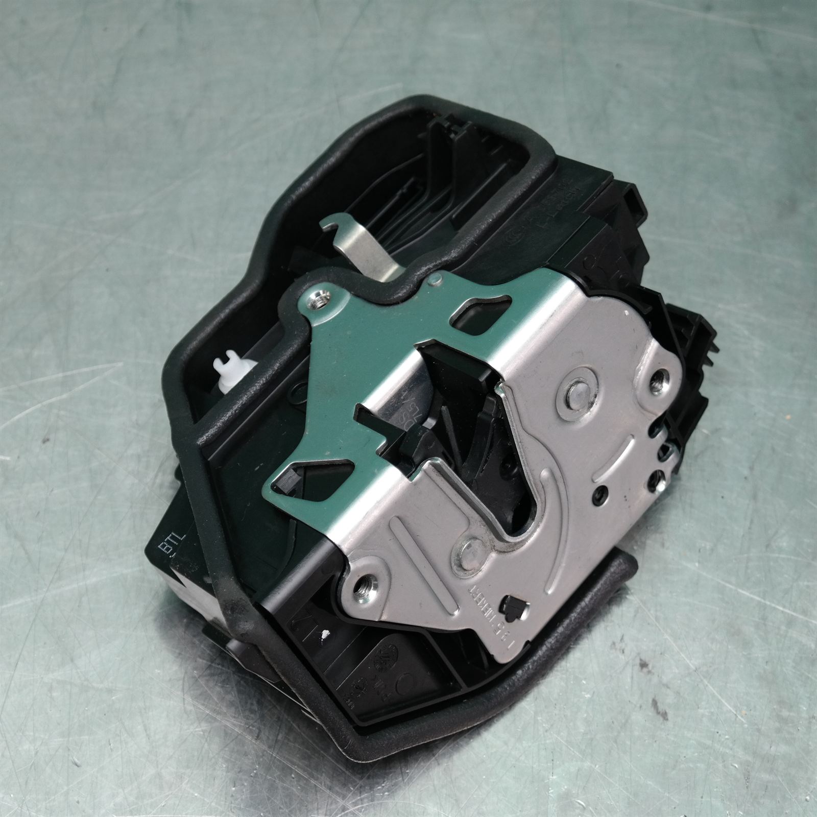 LOCK MECHANISM F F22 # Door lock # (145) *51-10* LH F22 F23 F87 2 LOCK MECHANISM F F22 # Door lock # (145) *51-10* LH F22 F23 F87 - Image 2