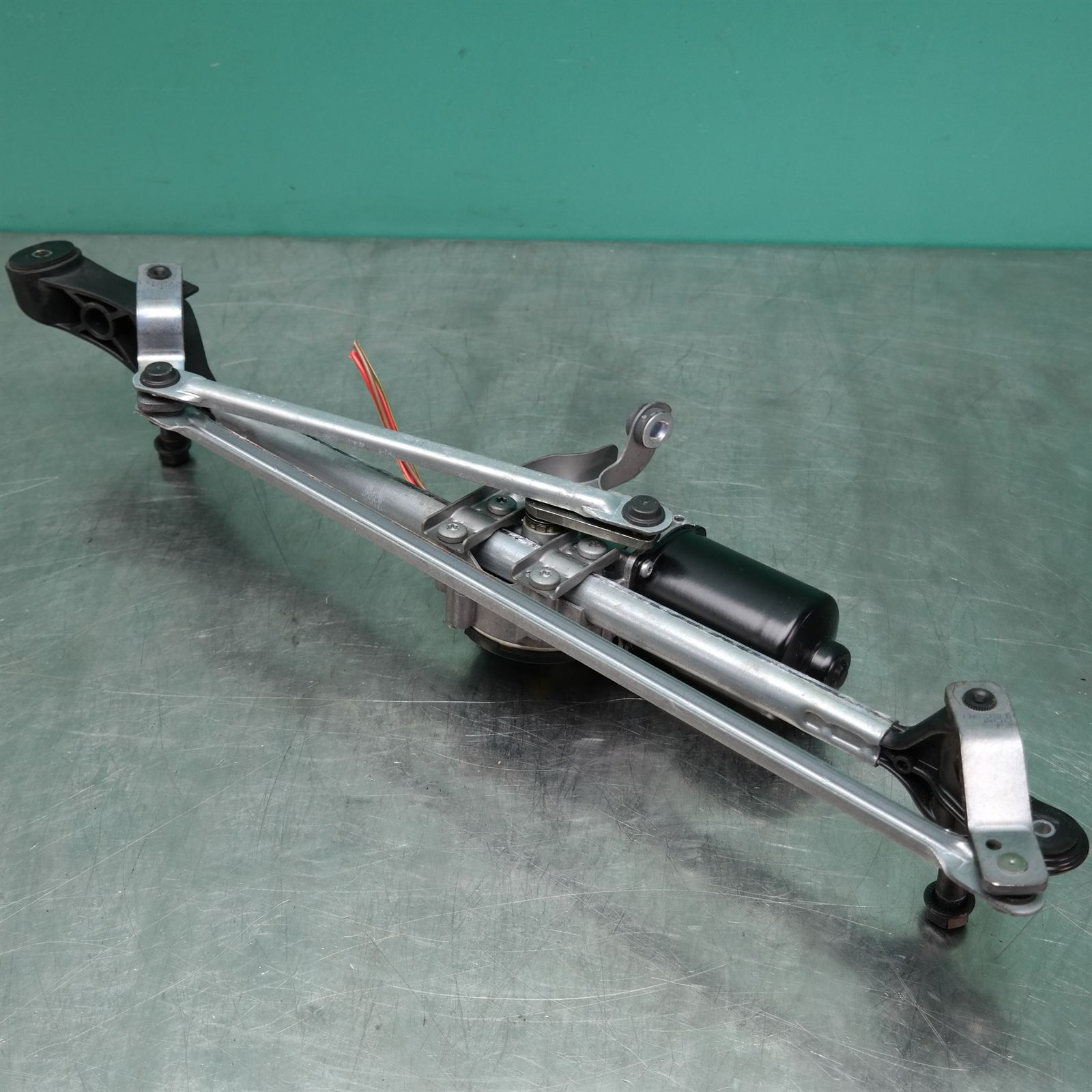 WIPER LINKAGE F F22 (527) *61-45* F22 F23 F87 3 WIPER LINKAGE F F22 (527) *61-45* F22 F23 F87 - Image 3