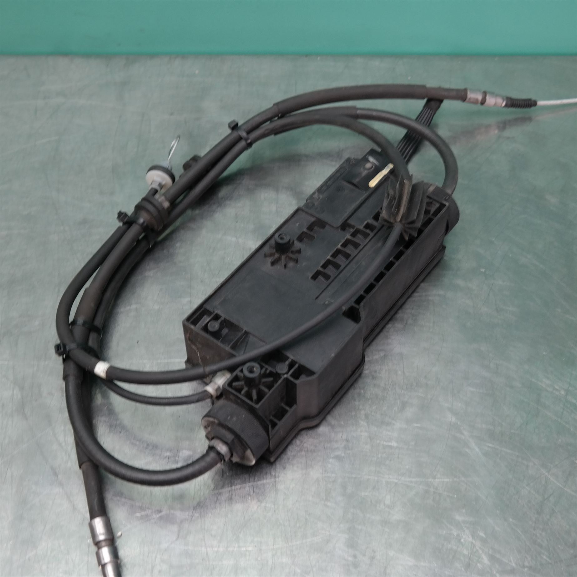 HANDBRAKE ACTUATOR E71 # H/Brake Actuator # 2 HANDBRAKE ACTUATOR E71 # H/Brake Actuator # - Image 2
