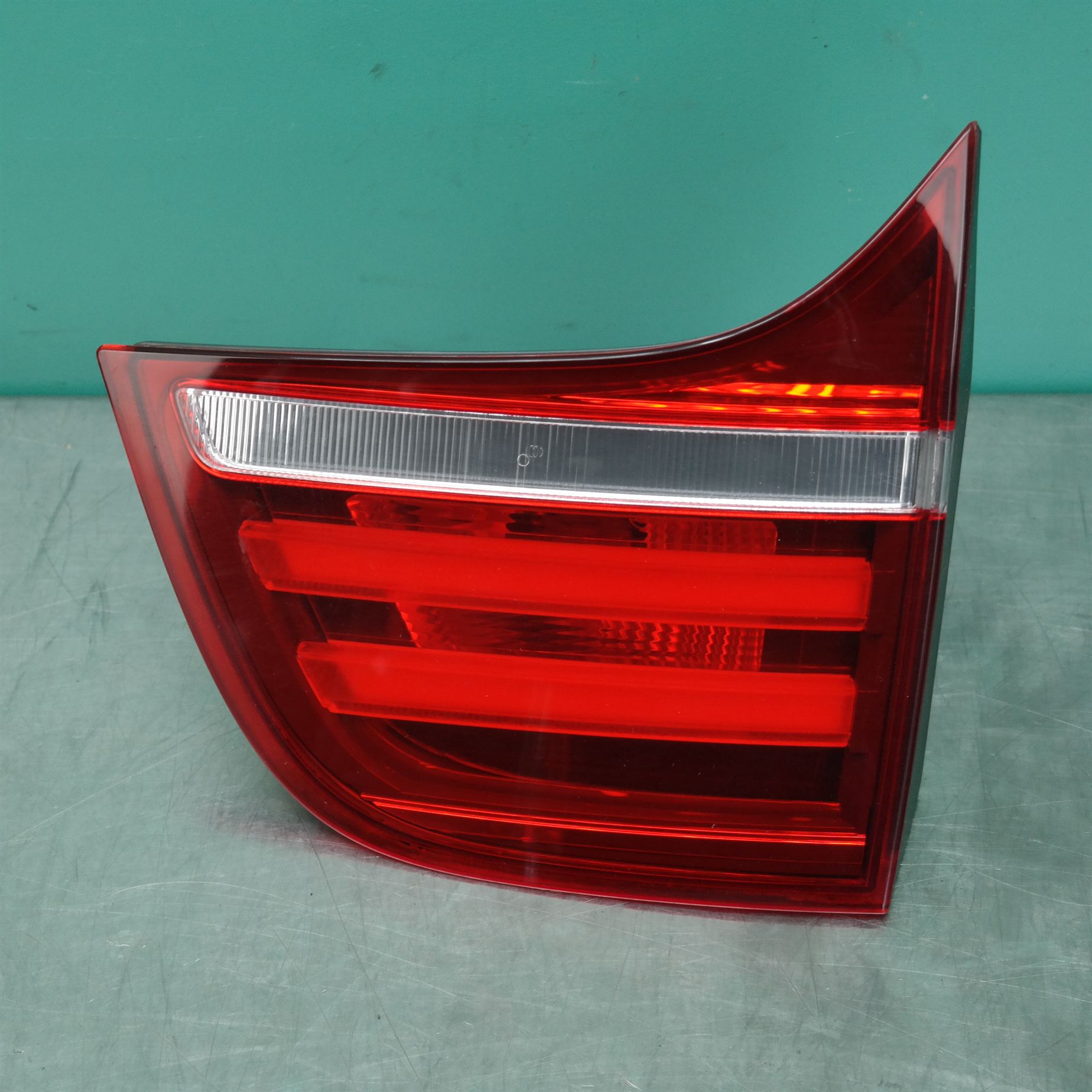 REAR GARNISH E71 (006) *63-20* R REAR GARNISH E71 (006) *63-20* R