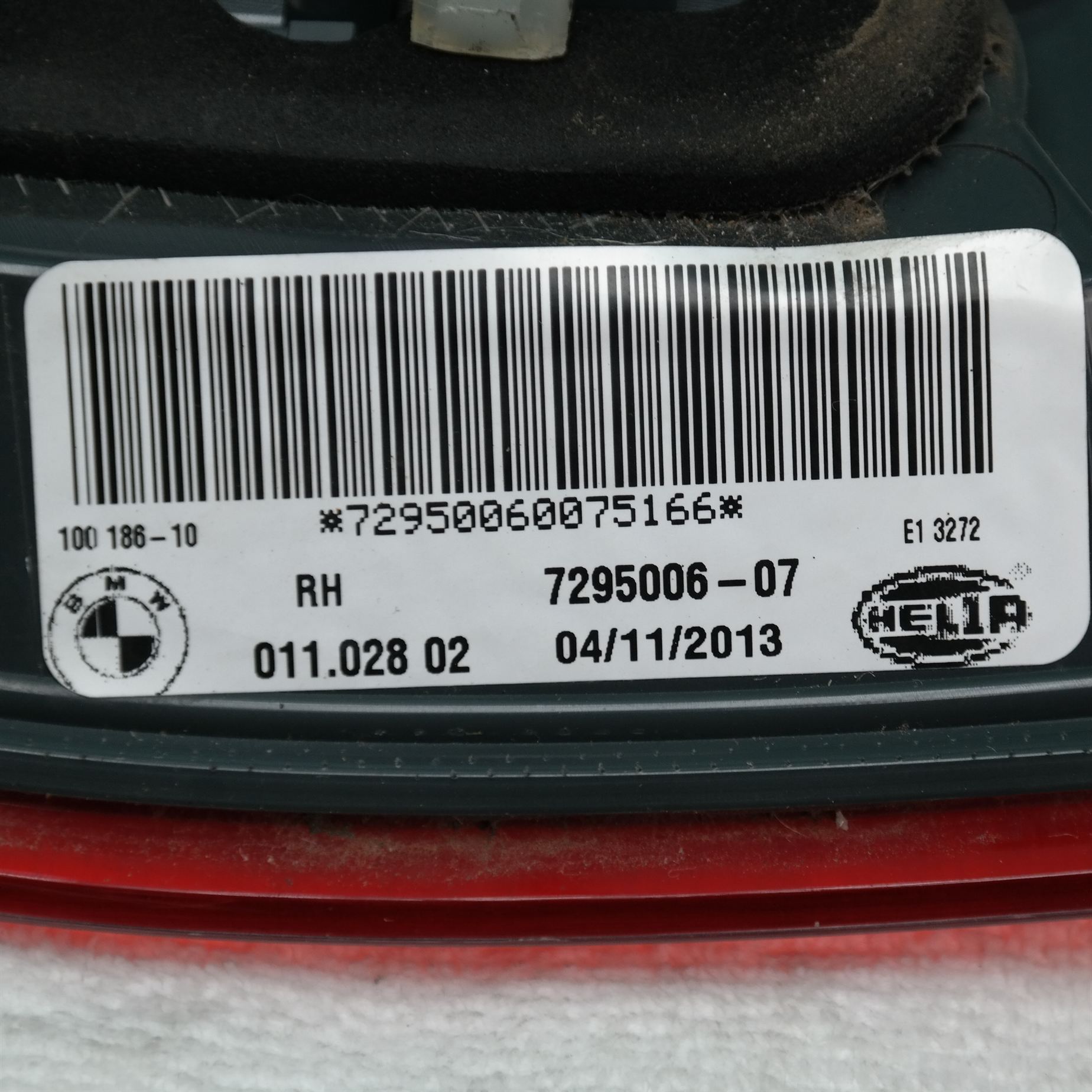 REAR GARNISH E71 (006) *63-20* R 4 REAR GARNISH E71 (006) *63-20* R - Image 4