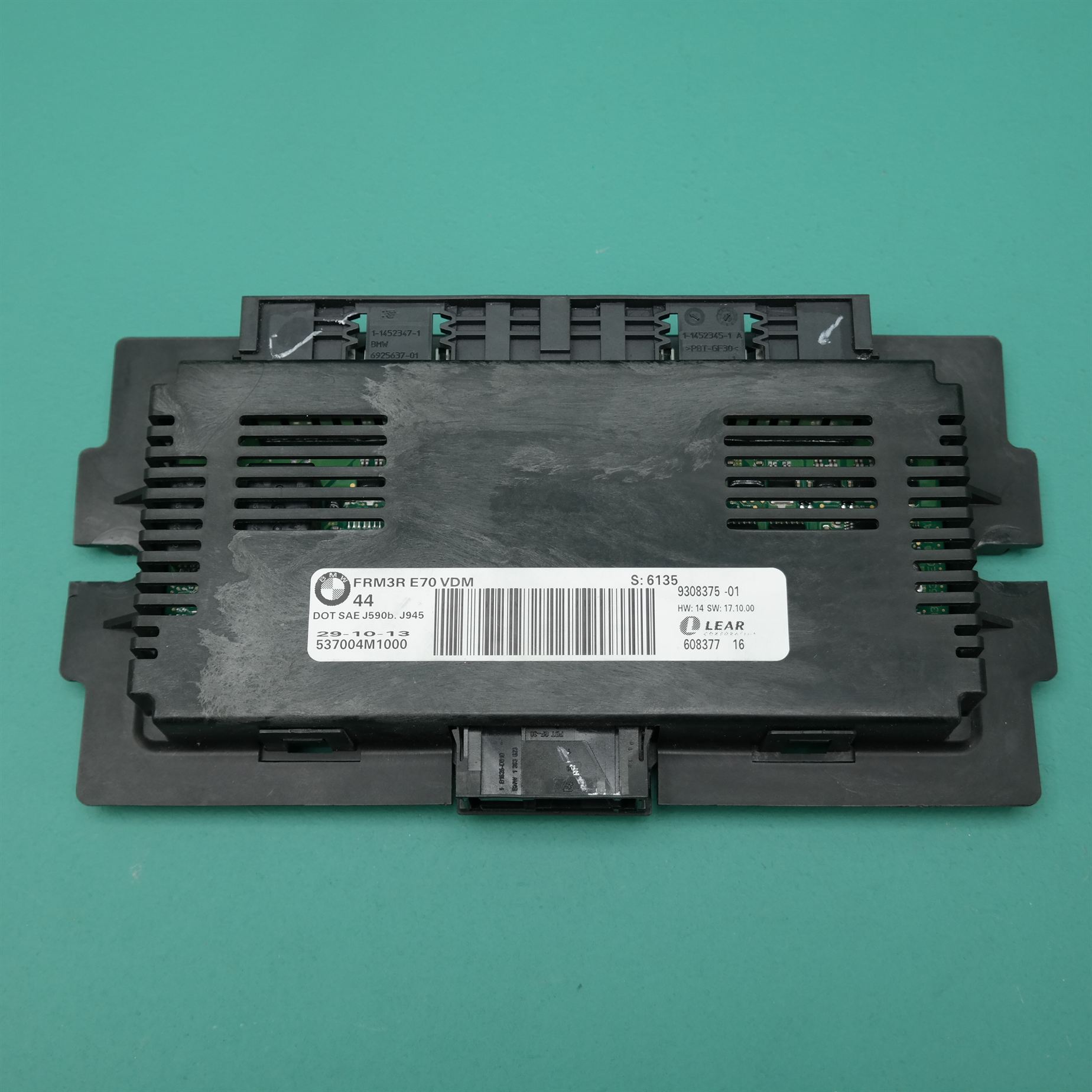 ECU E71 # Footwell Module # (063) *61-25* 9.176.825 ECU E71 # Footwell Module # (063) *61-25* 9.176.825