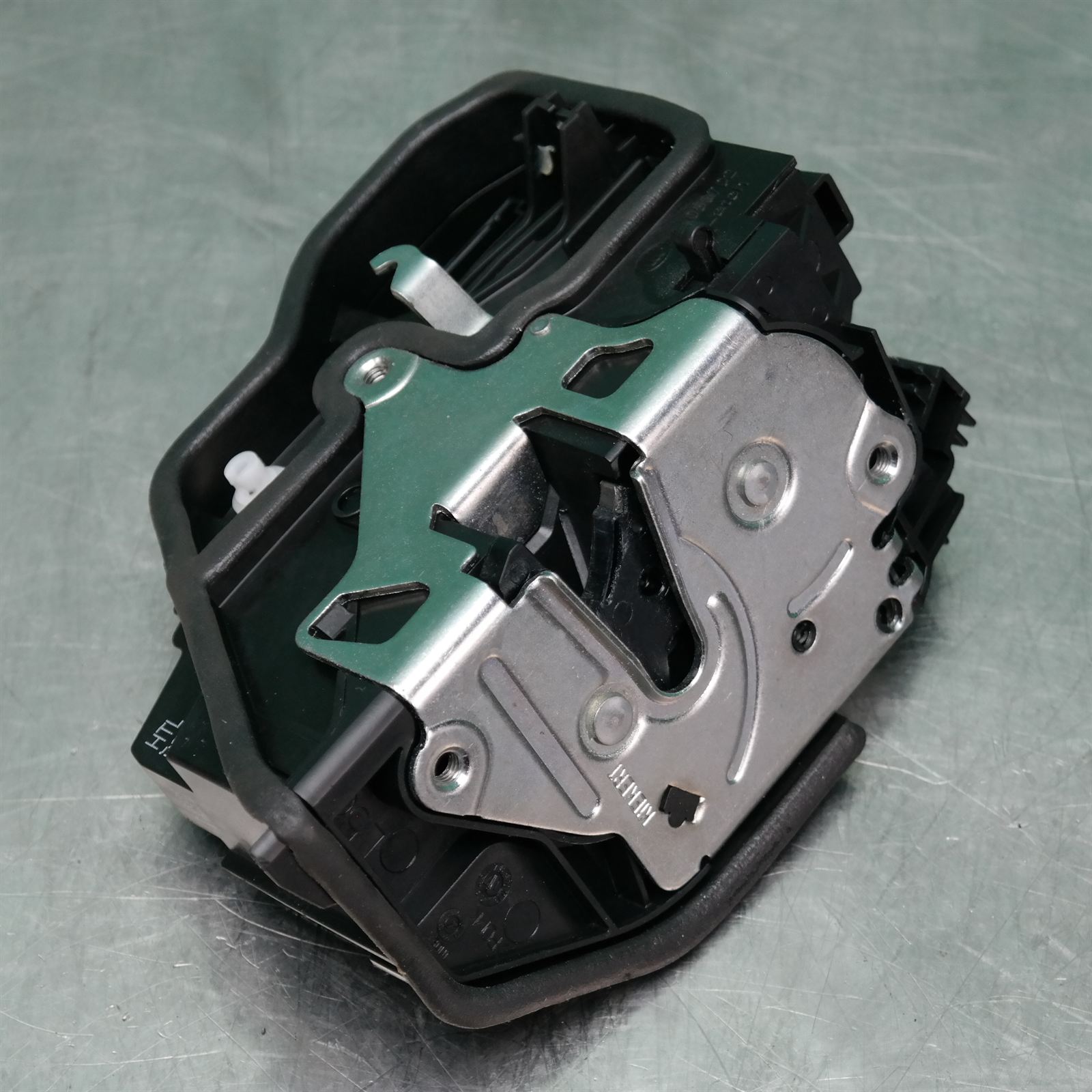LOCK MECHANISM F30 # Door Lock # (147) *51-12* LHR 2 LOCK MECHANISM F30 # Door Lock # (147) *51-12* LHR - Image 2