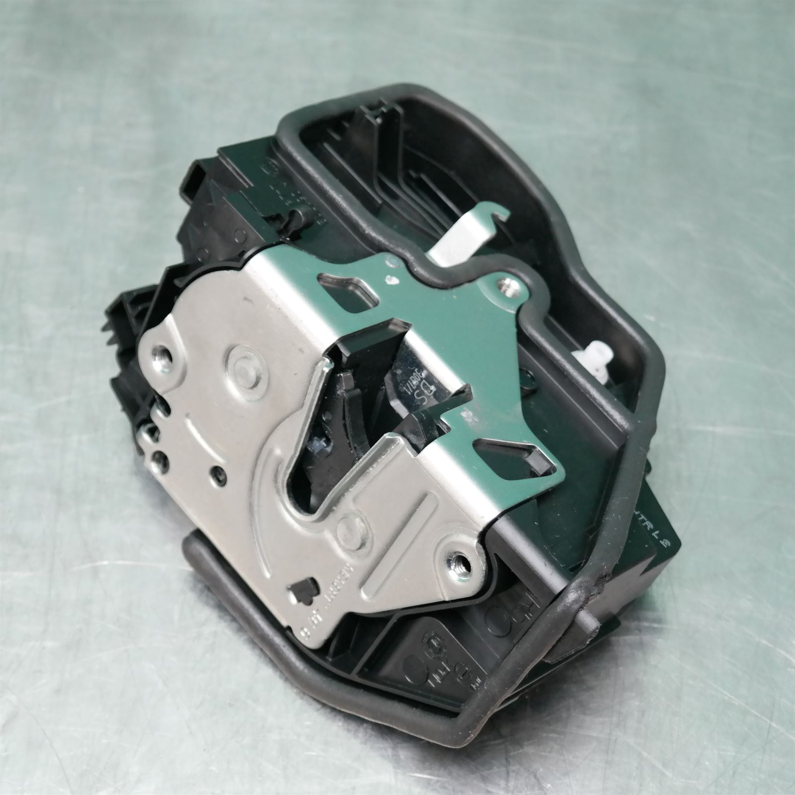 LOCK MECHANISM F30 # Door lock # (148) *51-12* RHR 2 LOCK MECHANISM F30 # Door lock # (148) *51-12* RHR - Image 2