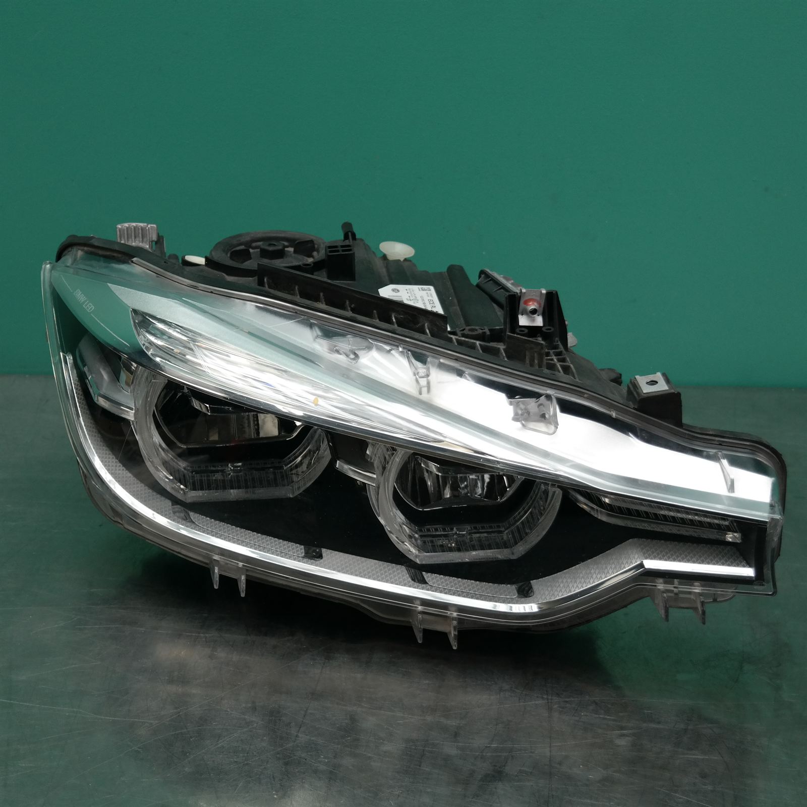 RIGHT HEADLAMP F30/F31, SEDAN/WAGON, LED, NON ADAPTIVE TYPE, 07/15-05/19 RIGHT HEADLAMP F30/F31, SEDAN/WAGON, LED, NON ADAPTIVE TYPE, 07/15-05/19