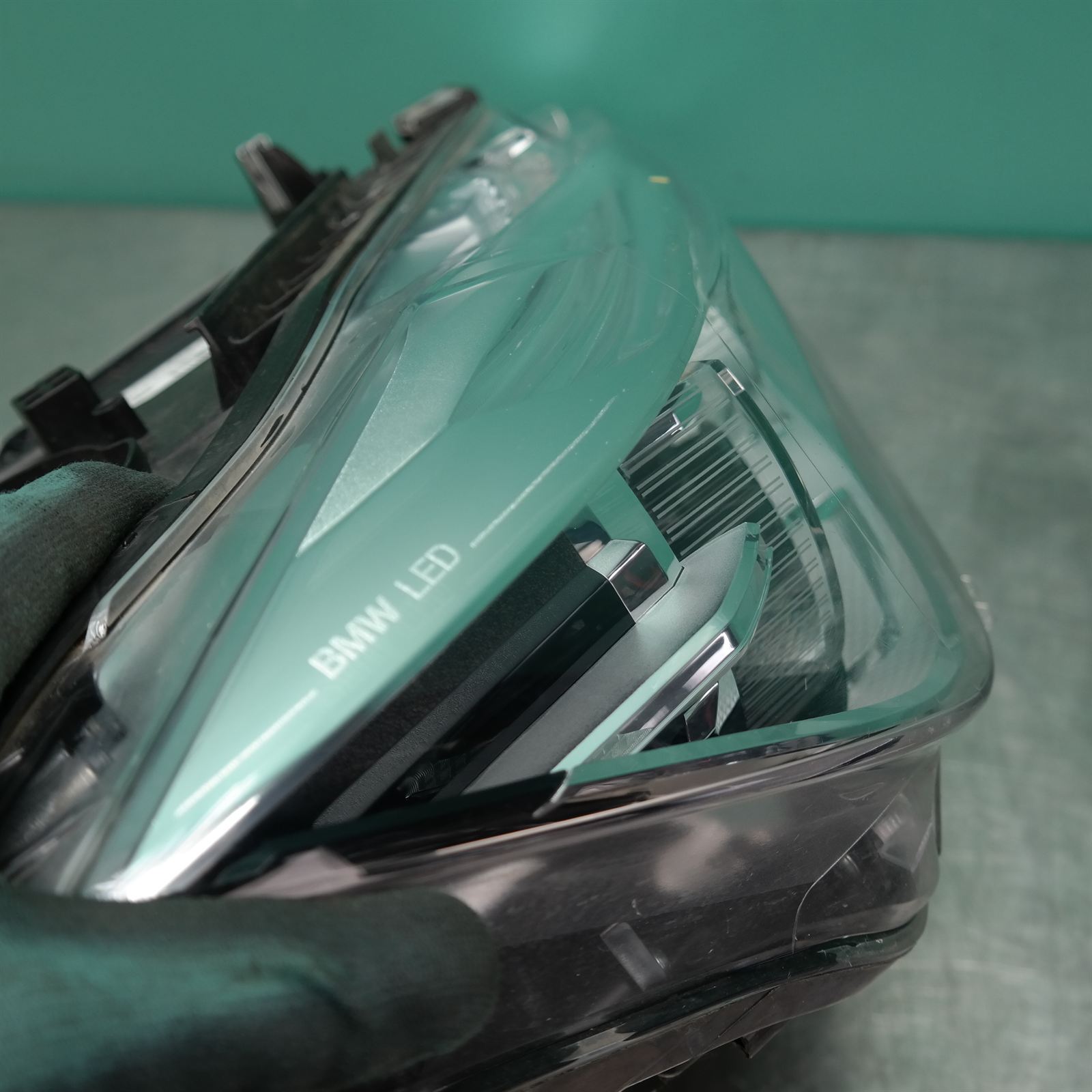 RIGHT HEADLAMP F30/F31, SEDAN/WAGON, LED, NON ADAPTIVE TYPE, 07/15-05/19 4 RIGHT HEADLAMP F30/F31, SEDAN/WAGON, LED, NON ADAPTIVE TYPE, 07/15-05/19 - Image 4