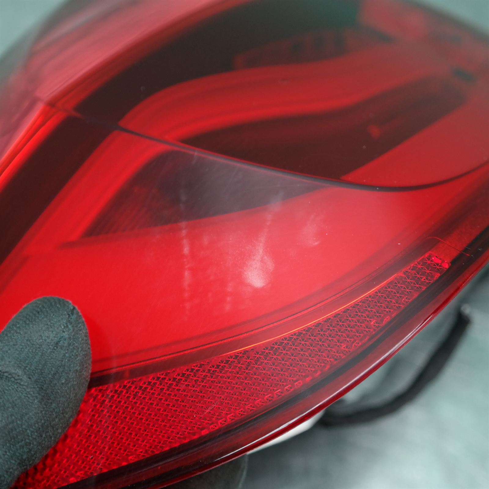 LEFT TAILLIGHT F30/F80, W/ LED, M SPORT TYPE, 06/15-12/19 4 LEFT TAILLIGHT F30/F80, W/ LED, M SPORT TYPE, 06/15-12/19 - Image 4