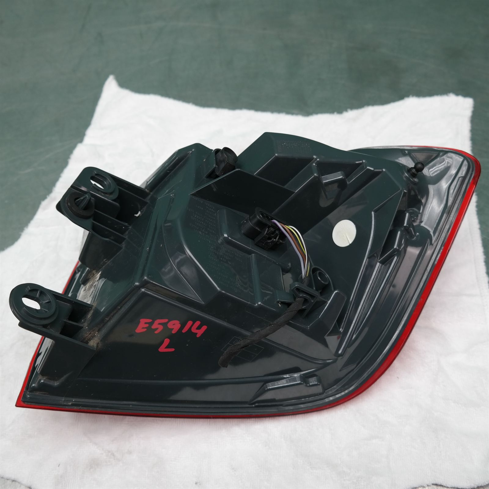LEFT TAILLIGHT F30/F80, W/ LED, M SPORT TYPE, 06/15-12/19 5 LEFT TAILLIGHT F30/F80, W/ LED, M SPORT TYPE, 06/15-12/19 - Image 5
