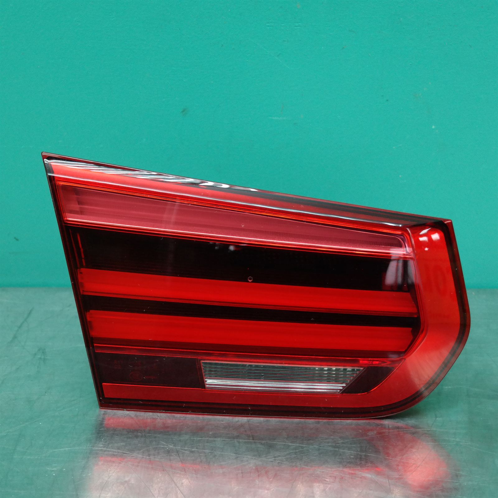 REAR GARNISH F30 (119) *63-20* L REAR GARNISH F30 (119) *63-20* L