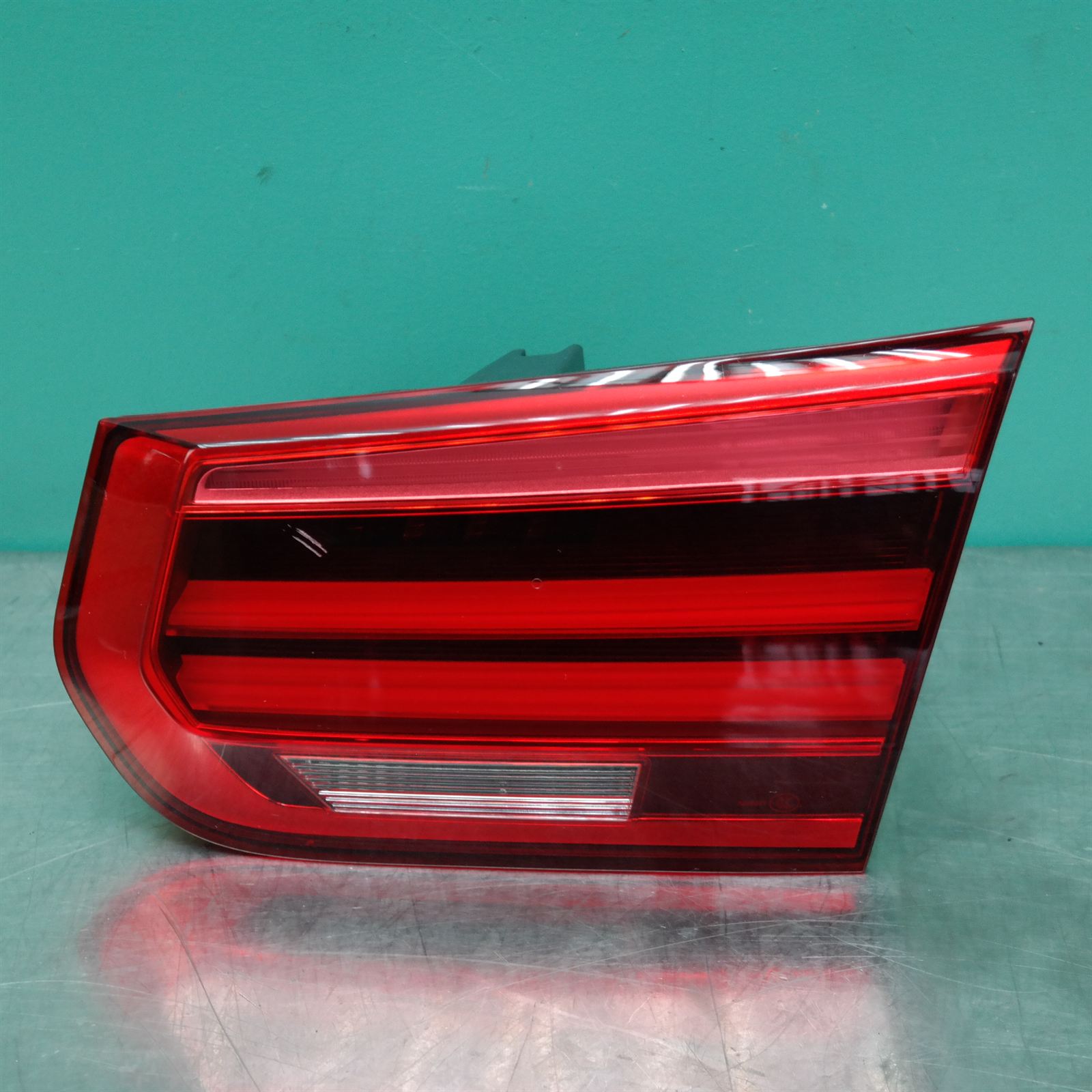 REAR GARNISH F30 (120) *63-20* R REAR GARNISH F30 (120) *63-20* R