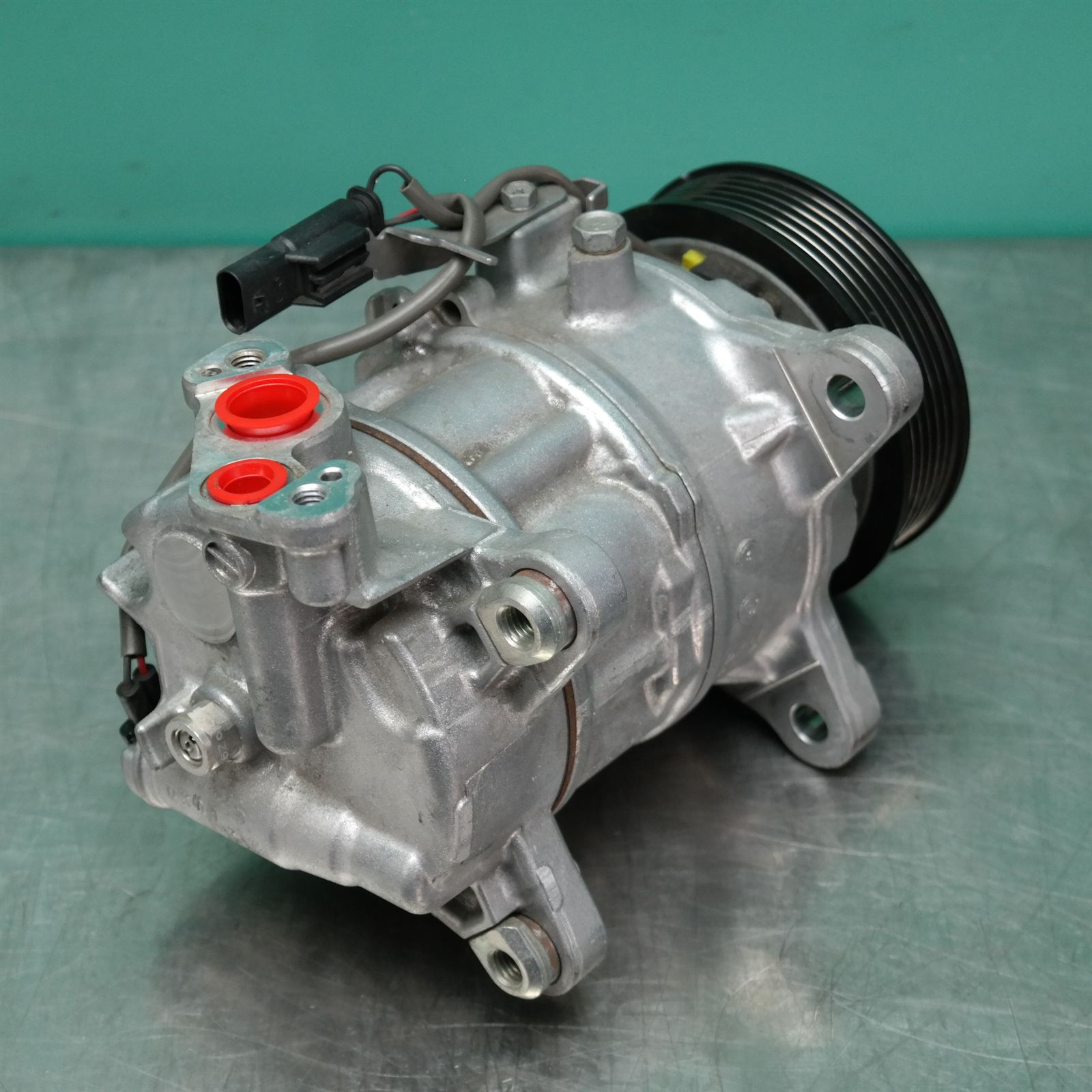 A/C COMPRESSOR F30 (328) *64-50* 2 A/C COMPRESSOR F30 (328) *64-50* - Image 2