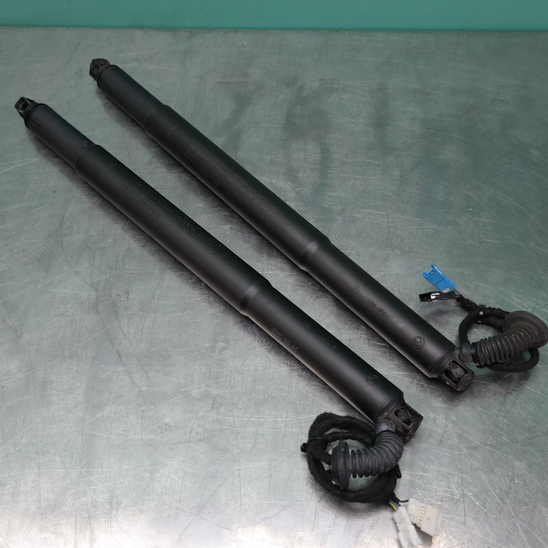 HATCH STRUT F16 (043) (044) *41-60* 2 HATCH STRUT F16 (043) (044) *41-60* - Image 2