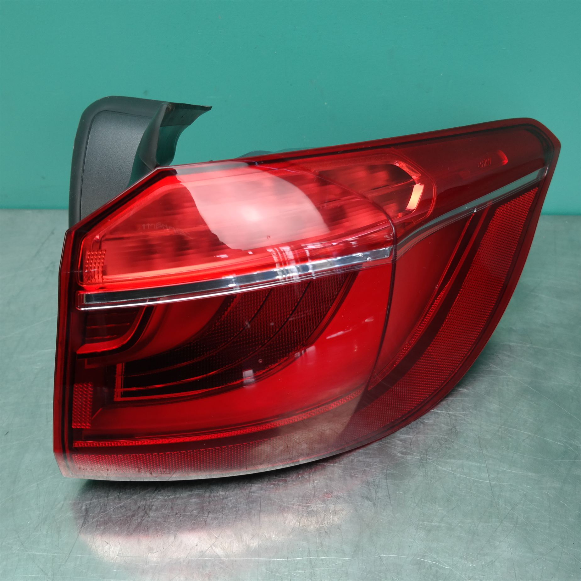 RIGHT TAILLIGHT F16, IN BODY, 12/14-04/19 RIGHT TAILLIGHT F16, IN BODY, 12/14-04/19