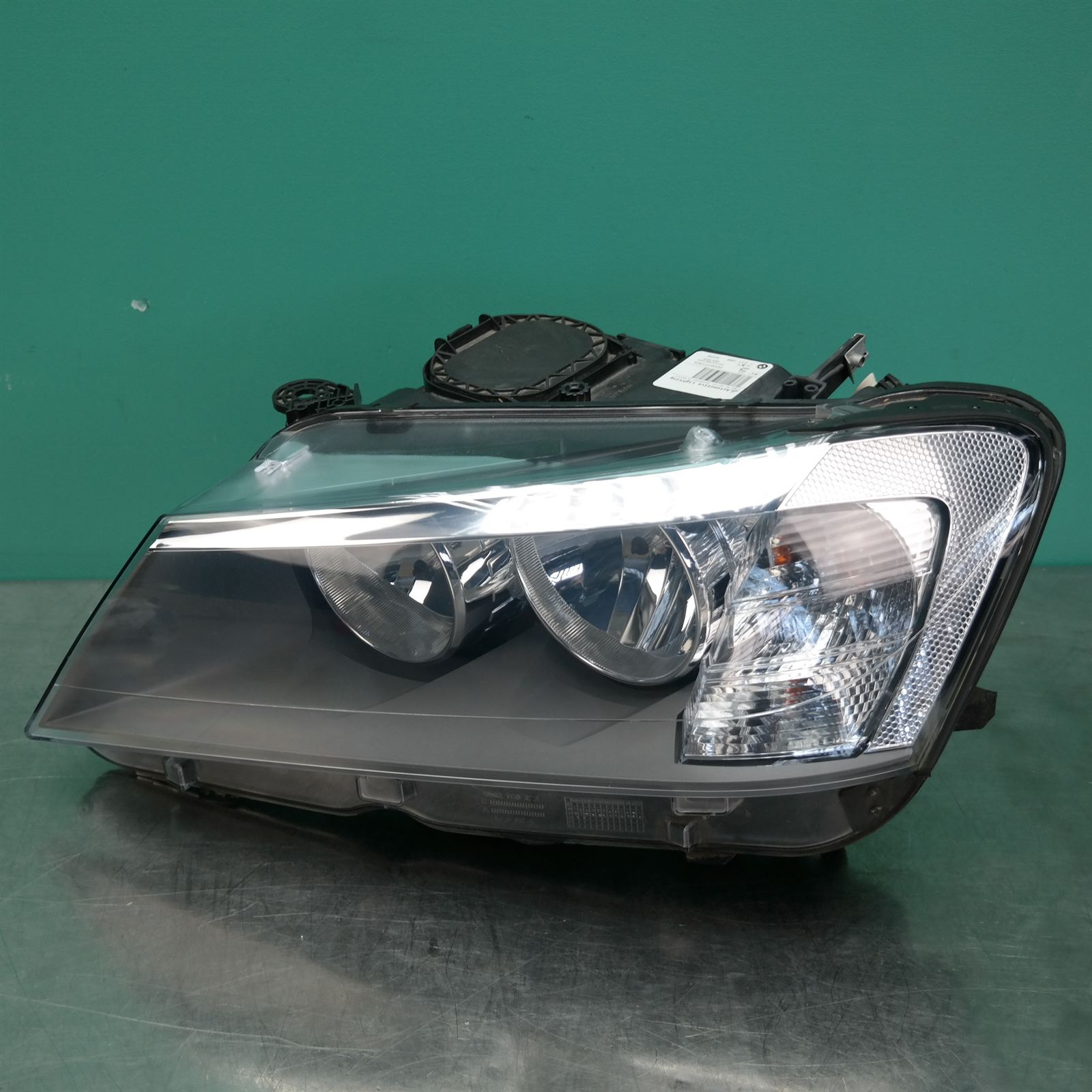 LEFT HEADLAMP F25, HALOGEN TYPE, 12/10-03/14 LEFT HEADLAMP F25, HALOGEN TYPE, 12/10-03/14