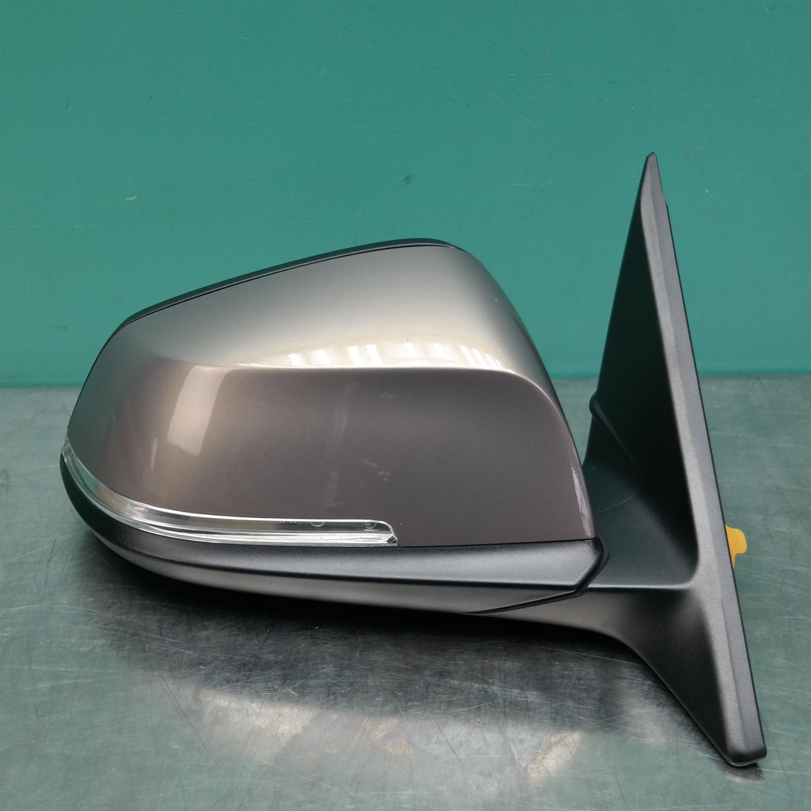 RIGHT DOOR MIRROR F32 (180) *51-07* RIGHT DOOR MIRROR F32 (180) *51-07*