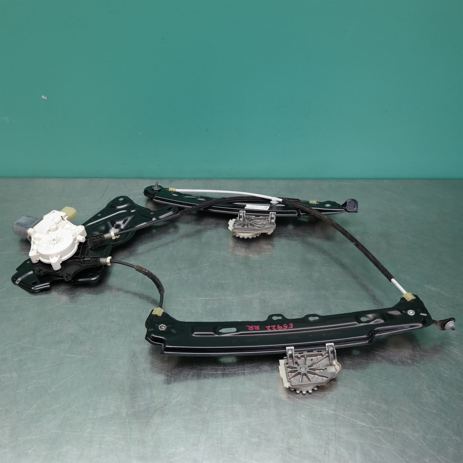 RIGHT REAR WND REG/MOTOR F32 (258) *51-12* F36 RIGHT REAR WND REG/MOTOR F32 (258) *51-12* F36