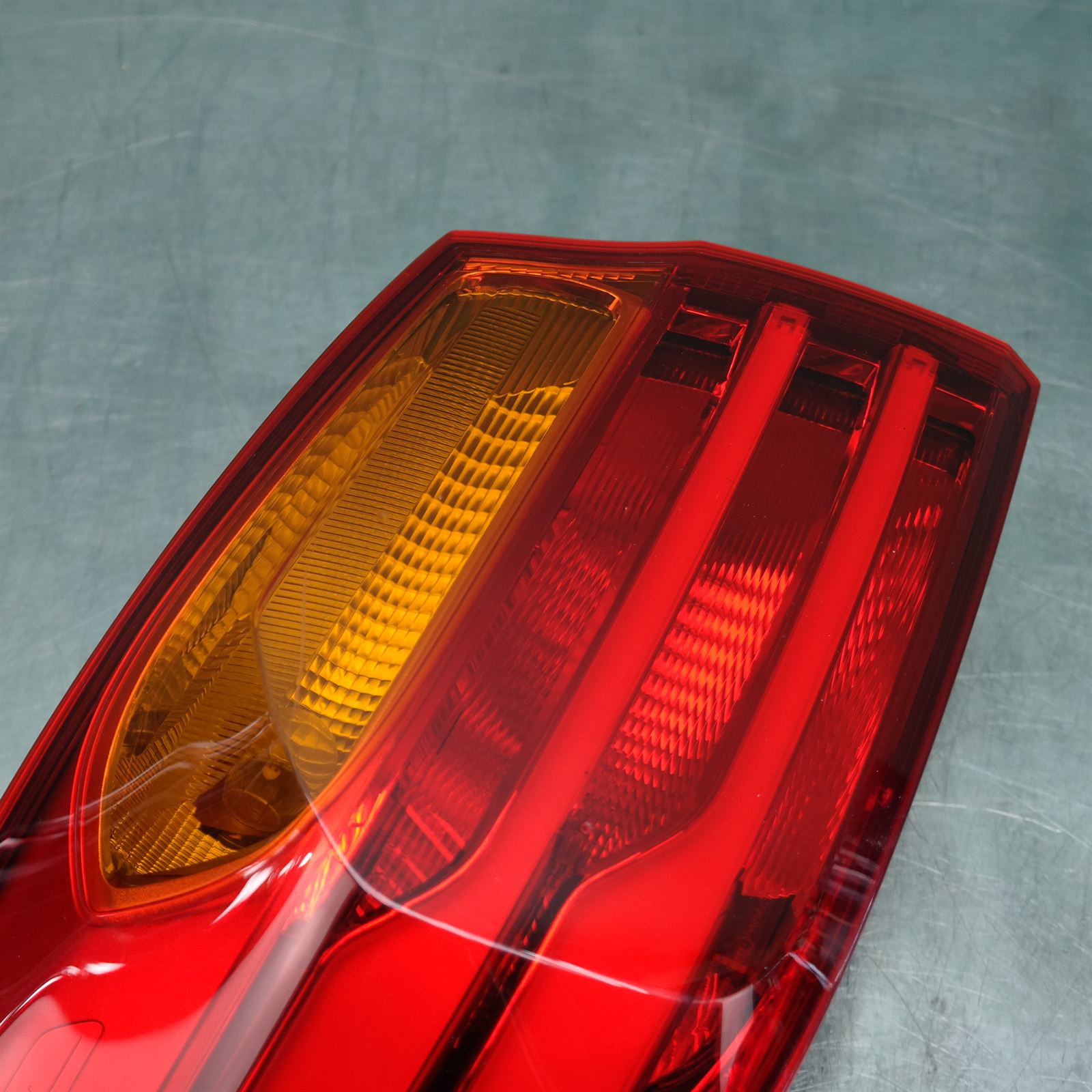 LEFT TAILLIGHT F32/F33/F36, IN BODY, W/ LED TYPE, 07/13-02/17 3 LEFT TAILLIGHT F32/F33/F36, IN BODY, W/ LED TYPE, 07/13-02/17 - Image 3
