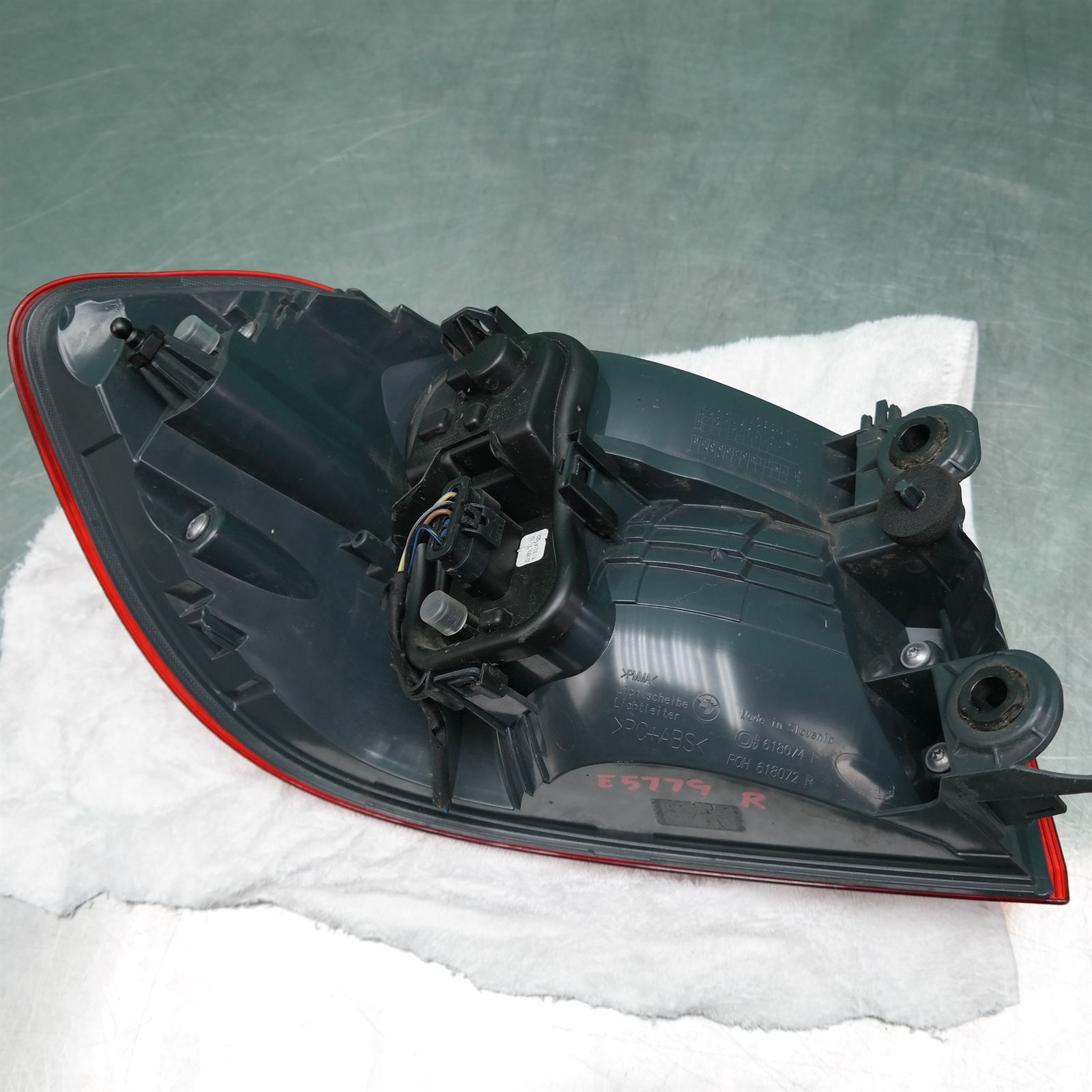 RIGHT TAILLIGHT F32/F33/F36, IN BODY, W/ LED TYPE, 07/13-02/17 4 RIGHT TAILLIGHT F32/F33/F36, IN BODY, W/ LED TYPE, 07/13-02/17 - Image 4