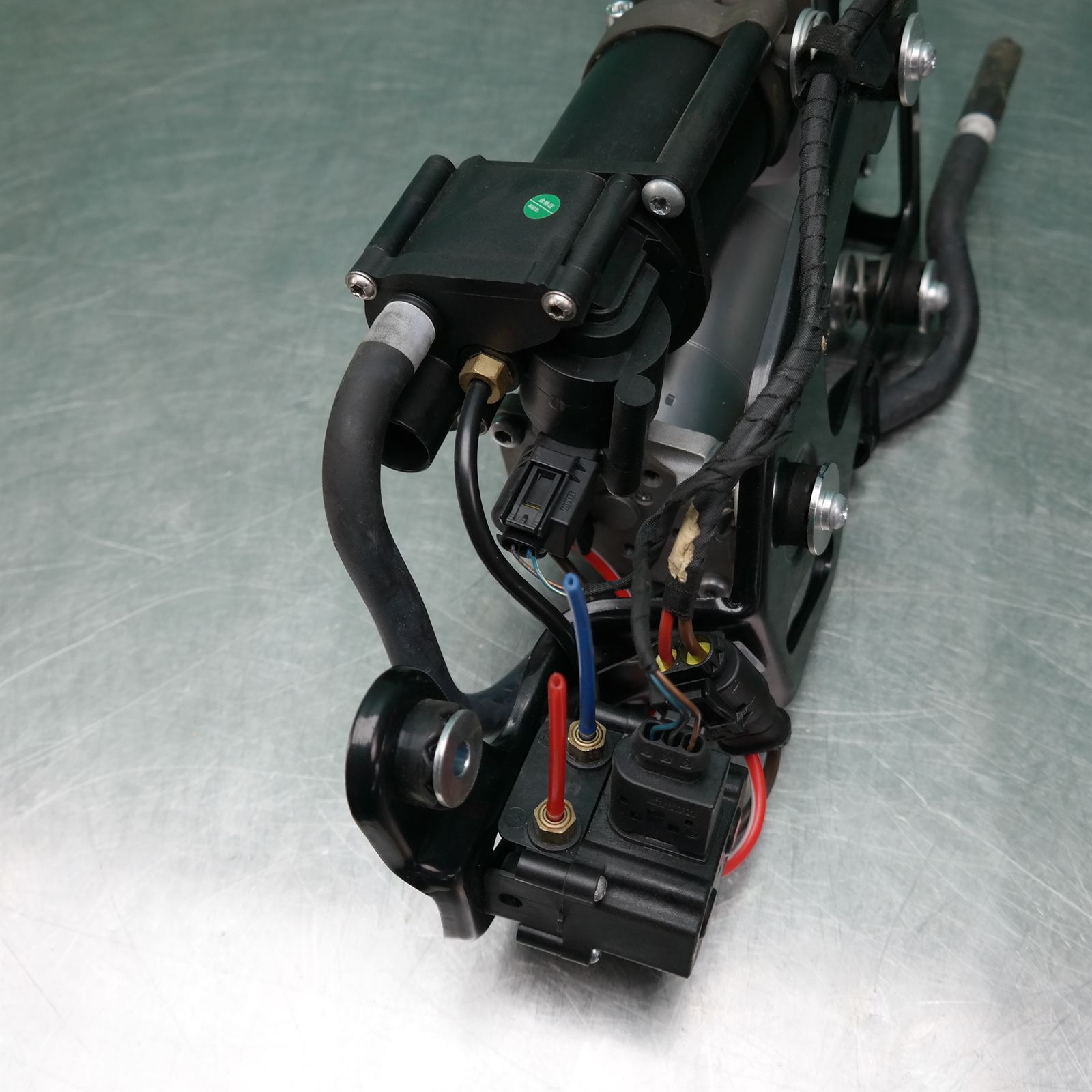 AIR RIDE COMPRESSOR F15 (177) *33-50* 4 AIR RIDE COMPRESSOR F15 (177) *33-50* - Image 4