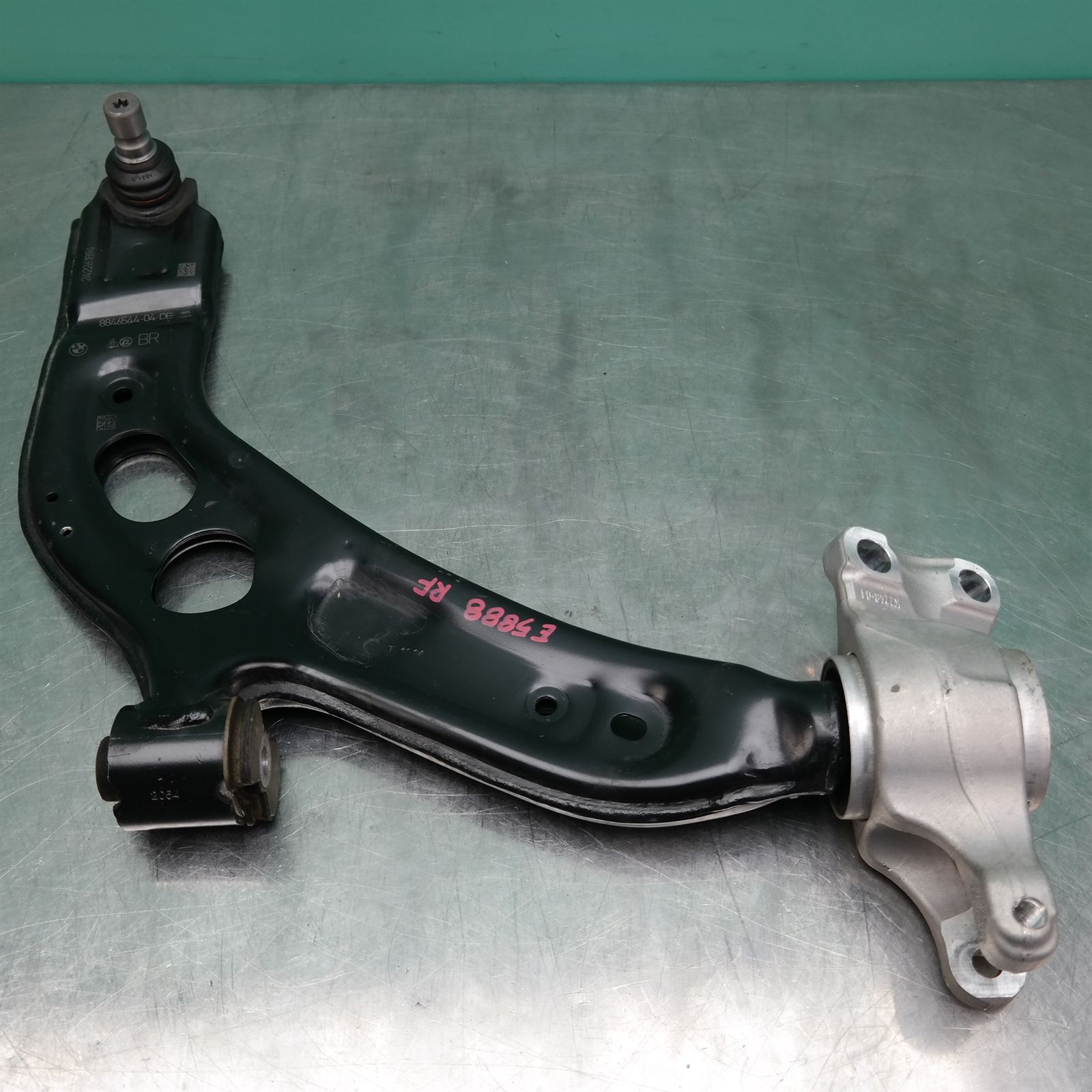RIGHT FRONT LOWER CONTROL ARM F70 (544) *31-05* 2 RIGHT FRONT LOWER CONTROL ARM F70 (544) *31-05* - Image 2