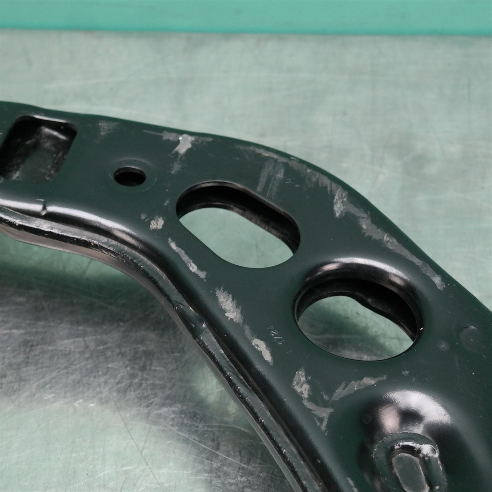 RIGHT FRONT LOWER CONTROL ARM F70 (544) *31-05* 5 RIGHT FRONT LOWER CONTROL ARM F70 (544) *31-05* - Image 5