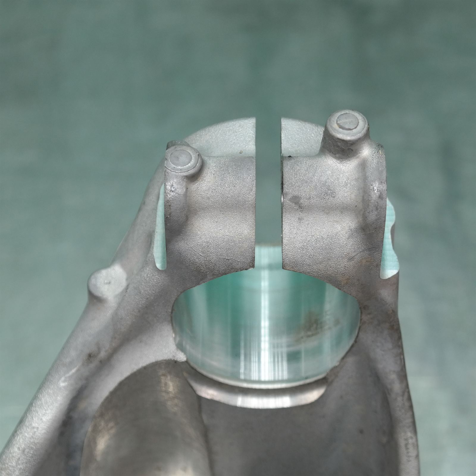 LEFT FRONT HUB ASSEMBLY F70 (171) *31-10* 4 LEFT FRONT HUB ASSEMBLY F70 (171) *31-10* - Image 4