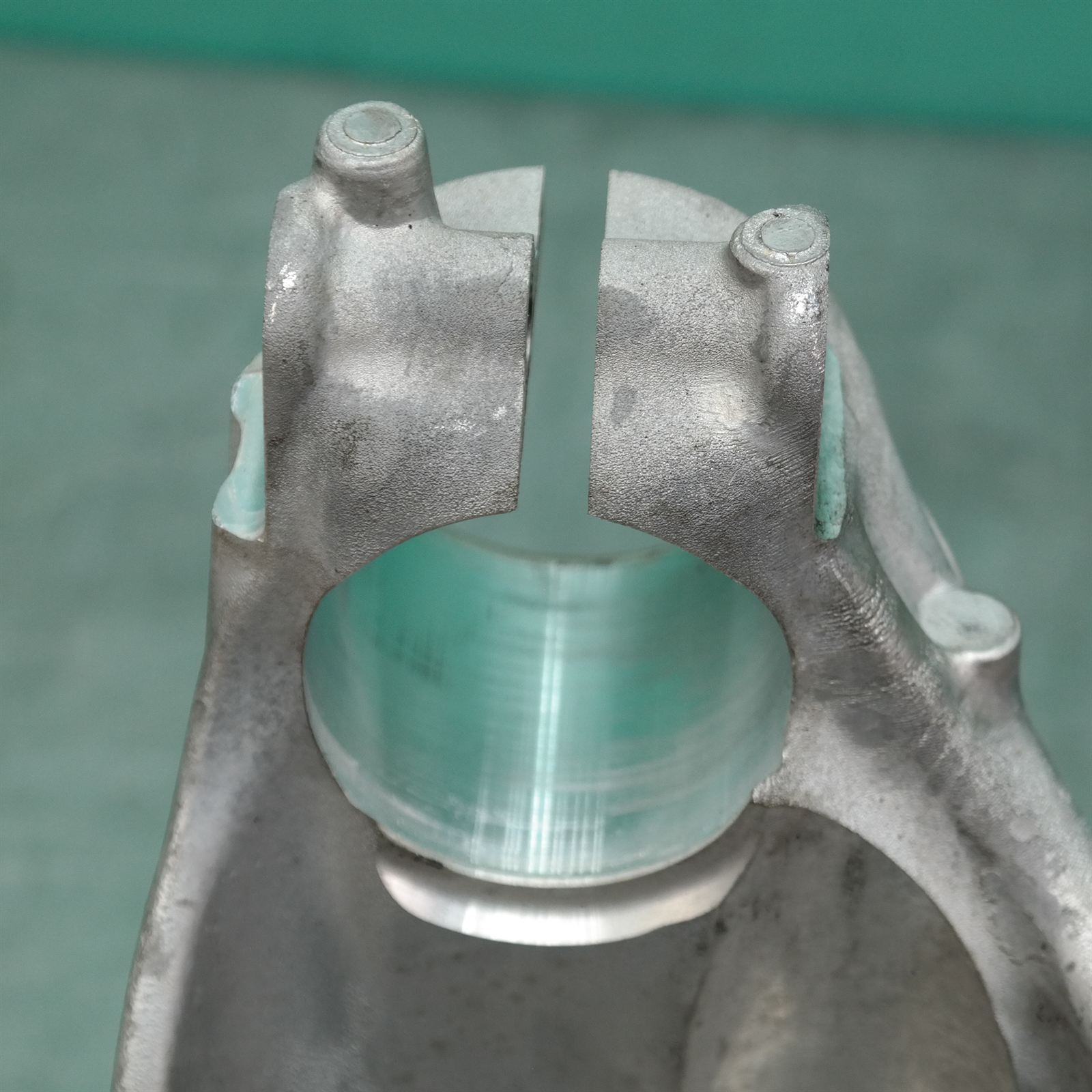 RIGHT FRONT HUB ASSEMBLY F70 (172) *31-10* 4 RIGHT FRONT HUB ASSEMBLY F70 (172) *31-10* - Image 4