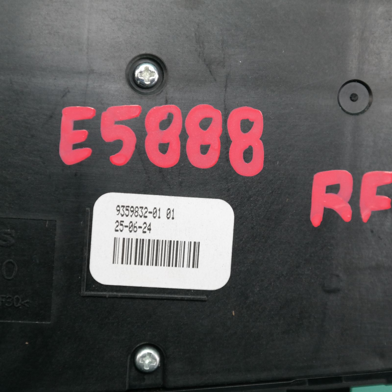 FRONT SEAT F70 # Seat Switch # (832) *61-35* RH 4 FRONT SEAT F70 # Seat Switch # (832) *61-35* RH - Image 4