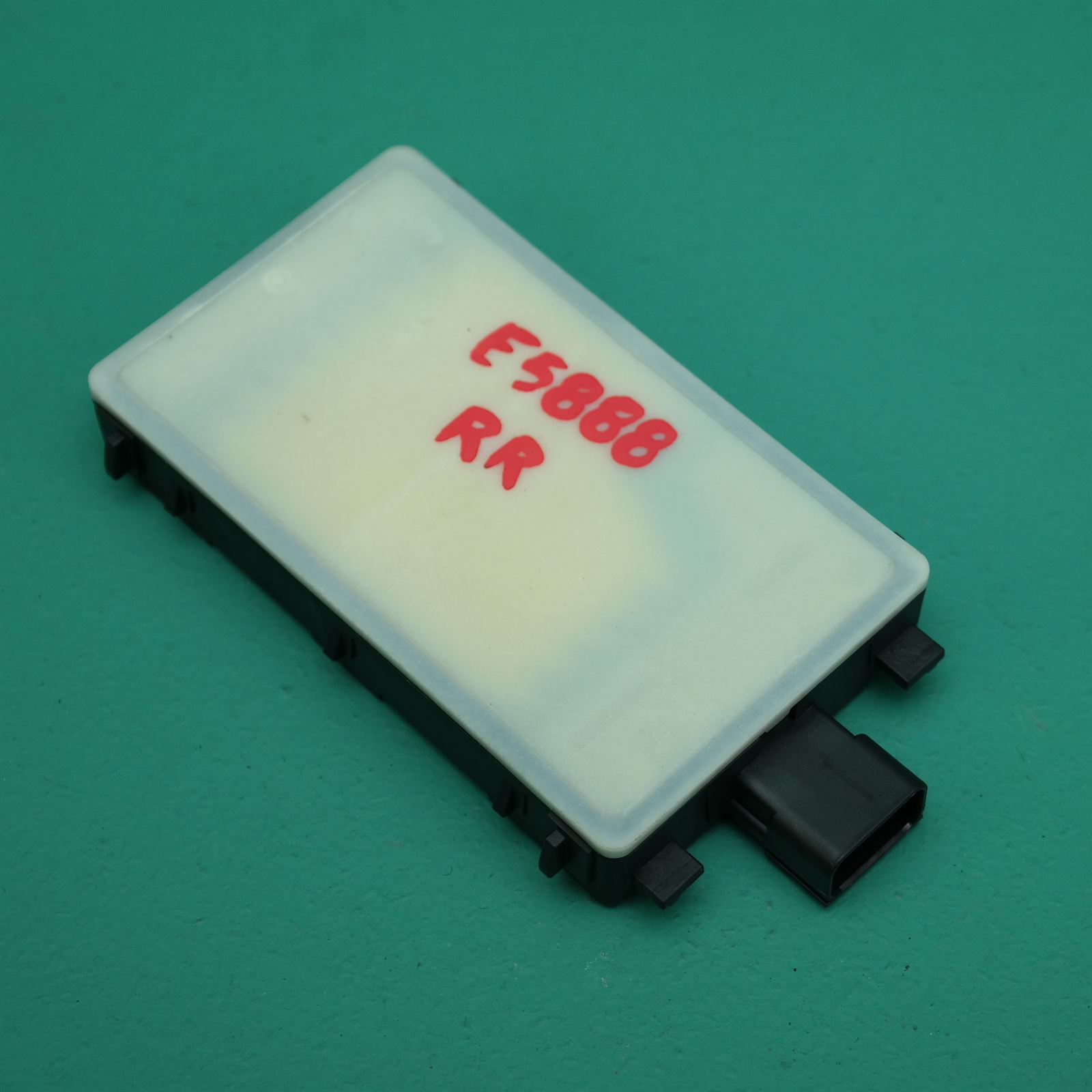 ECU F70 # Radar Sensor # (1E4) *66-20* Short range REAR 2 ECU F70 # Radar Sensor # (1E4) *66-20* Short range REAR - Image 2