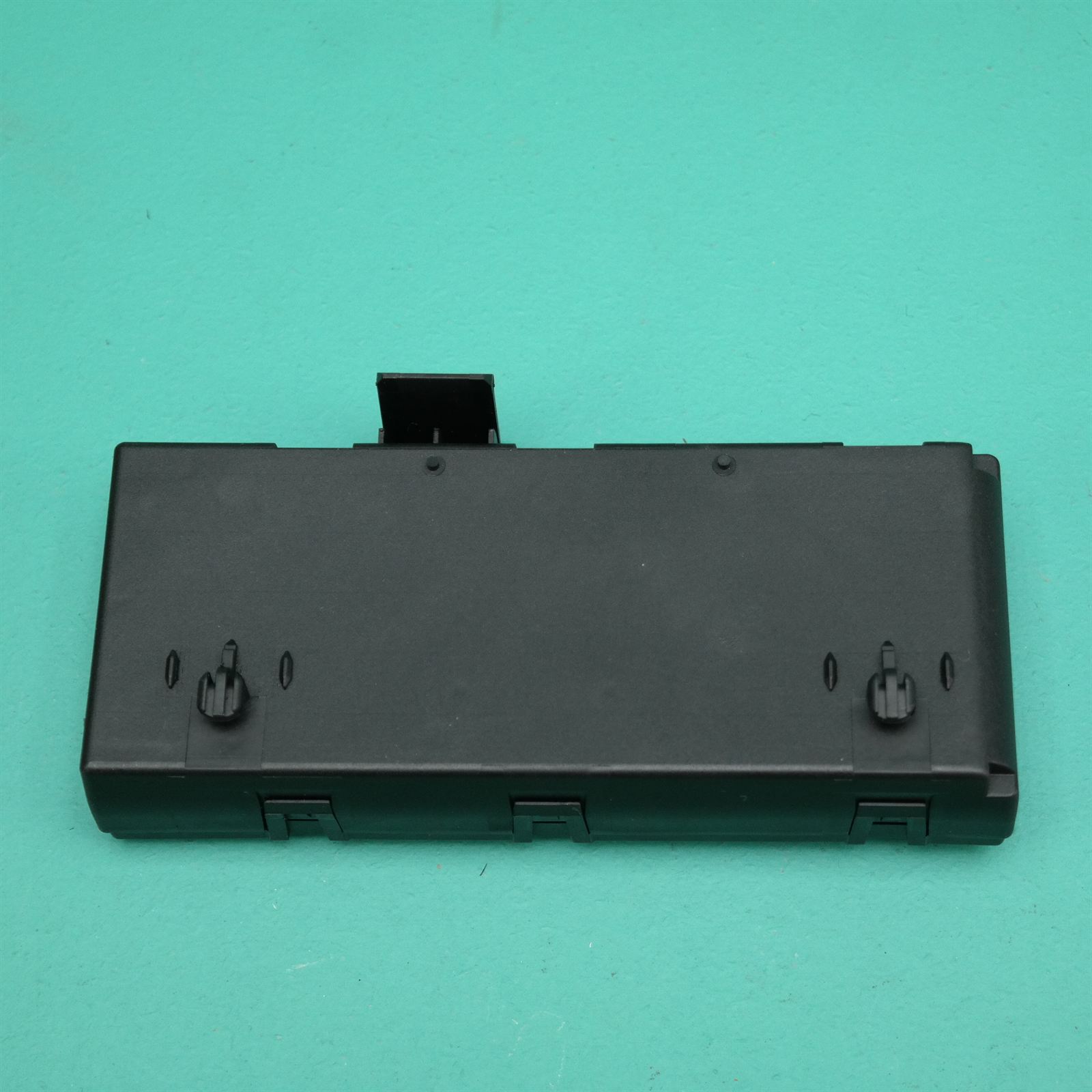ECU F70 # Tailgate ECU # (211) *61-25* 2 ECU F70 # Tailgate ECU # (211) *61-25* - Image 2