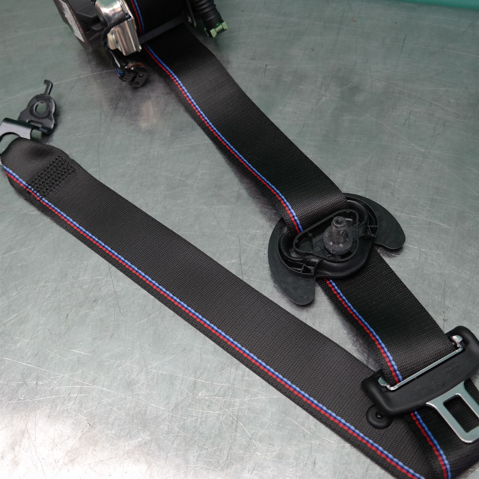 SEAT BELT F70 # Belt, front right # (4D2) *72-05* 2 SEAT BELT F70 # Belt, front right # (4D2) *72-05* - Image 2