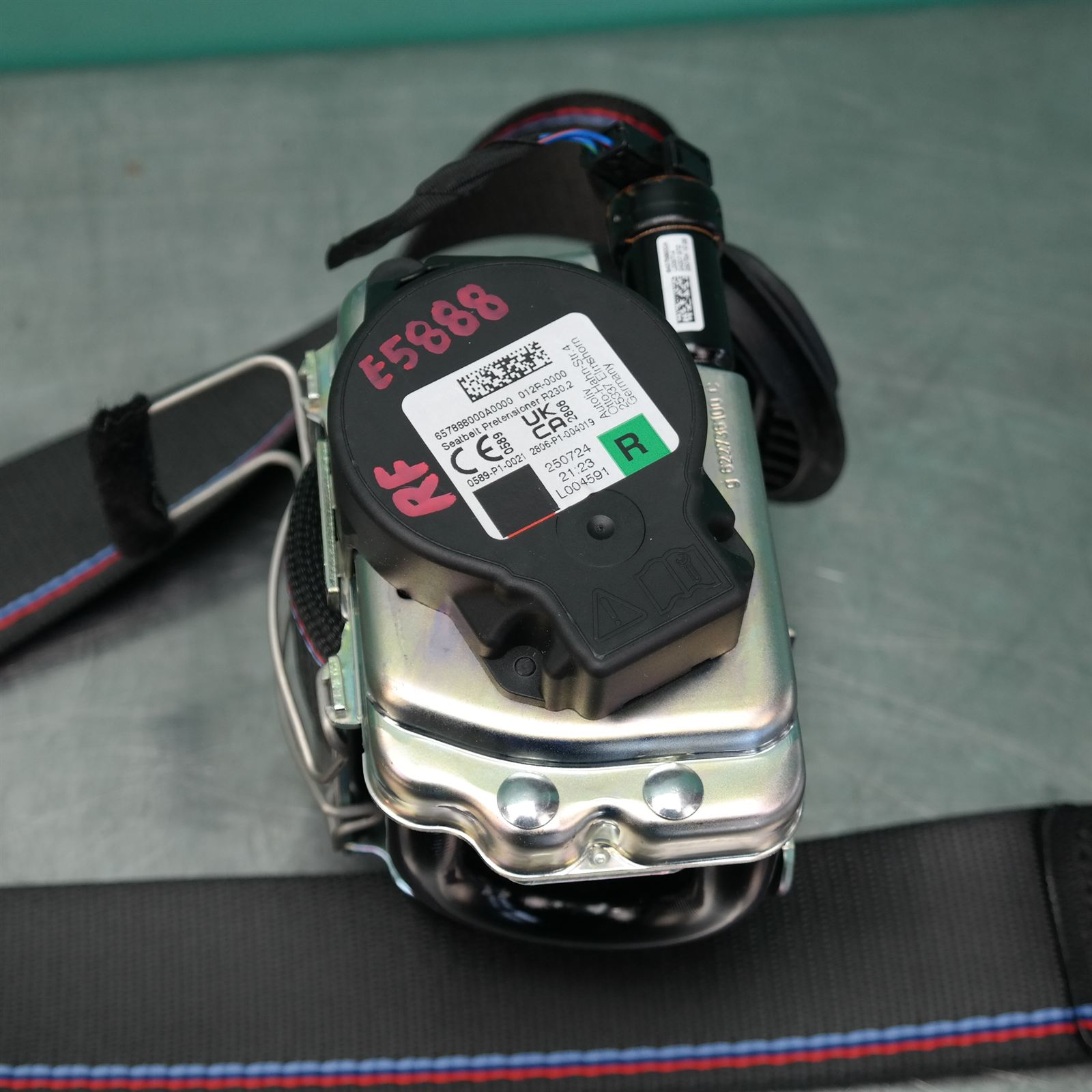 SEAT BELT F70 # Belt, front right # (4D2) *72-05* 4 SEAT BELT F70 # Belt, front right # (4D2) *72-05* - Image 4