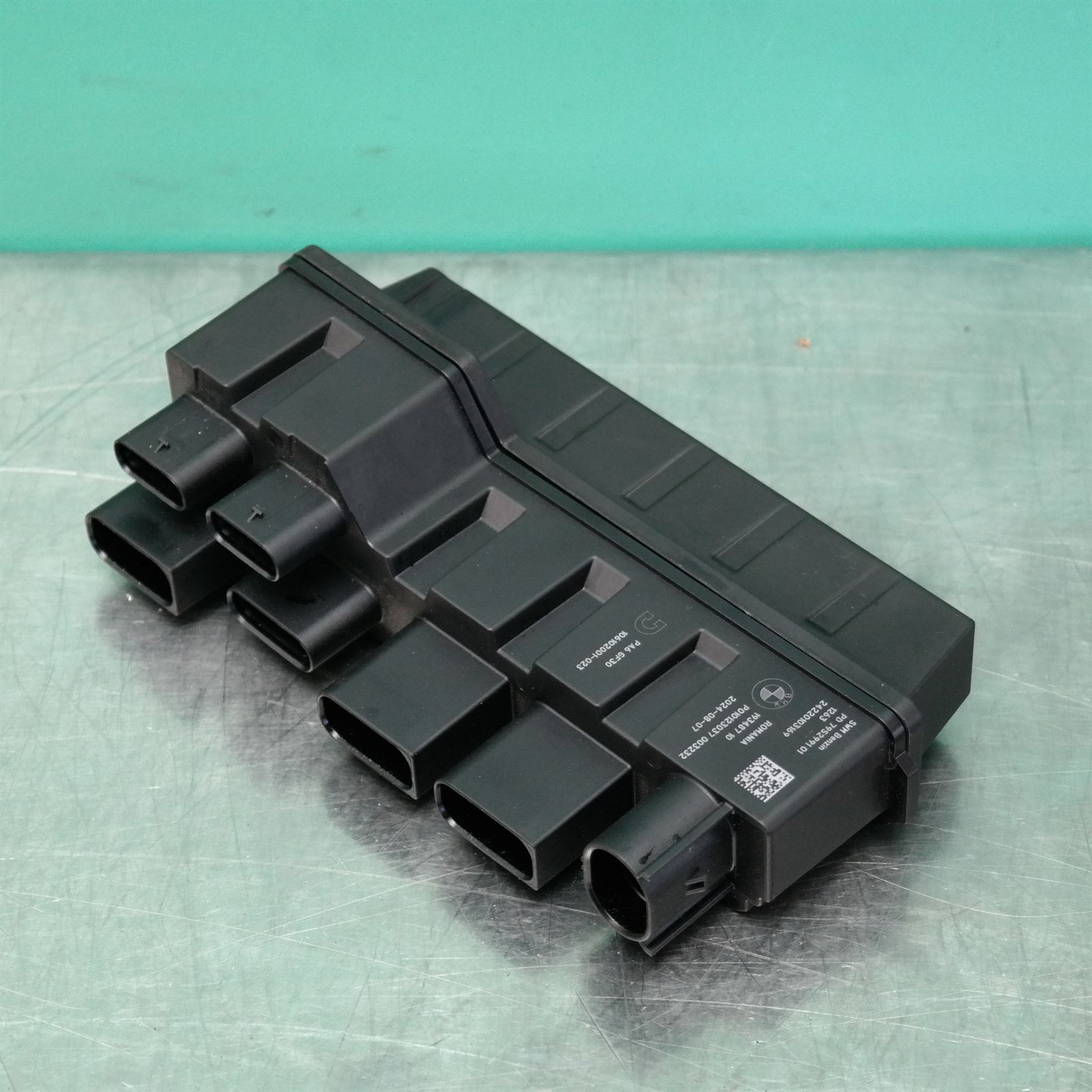 ECU F70 # Integrated supply module # (991) *12-36* ECU F70 # Integrated supply module # (991) *12-36*