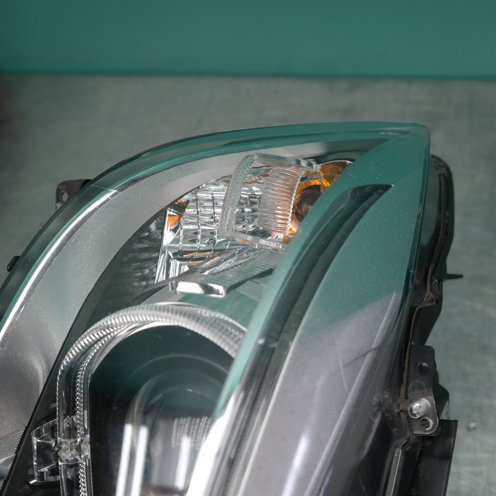 RIGHT HEADLAMP F30/F31, SEDAN/WAGON, XENON, NON ADAPTIVE TYPE, 11/11-12/15 4 RIGHT HEADLAMP F30/F31, SEDAN/WAGON, XENON, NON ADAPTIVE TYPE, 11/11-12/15 - Image 4