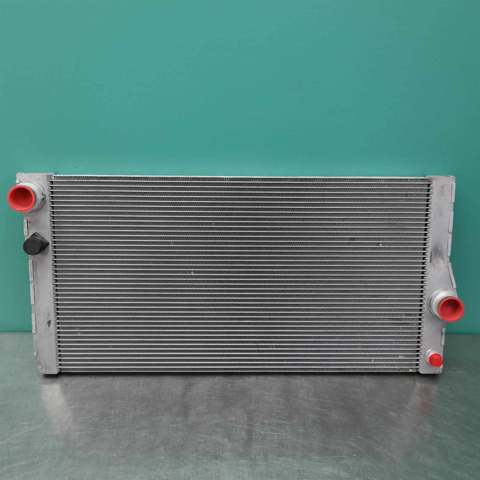 RADIATOR F12 (427) *17-05* RADIATOR F12 (427) *17-05*