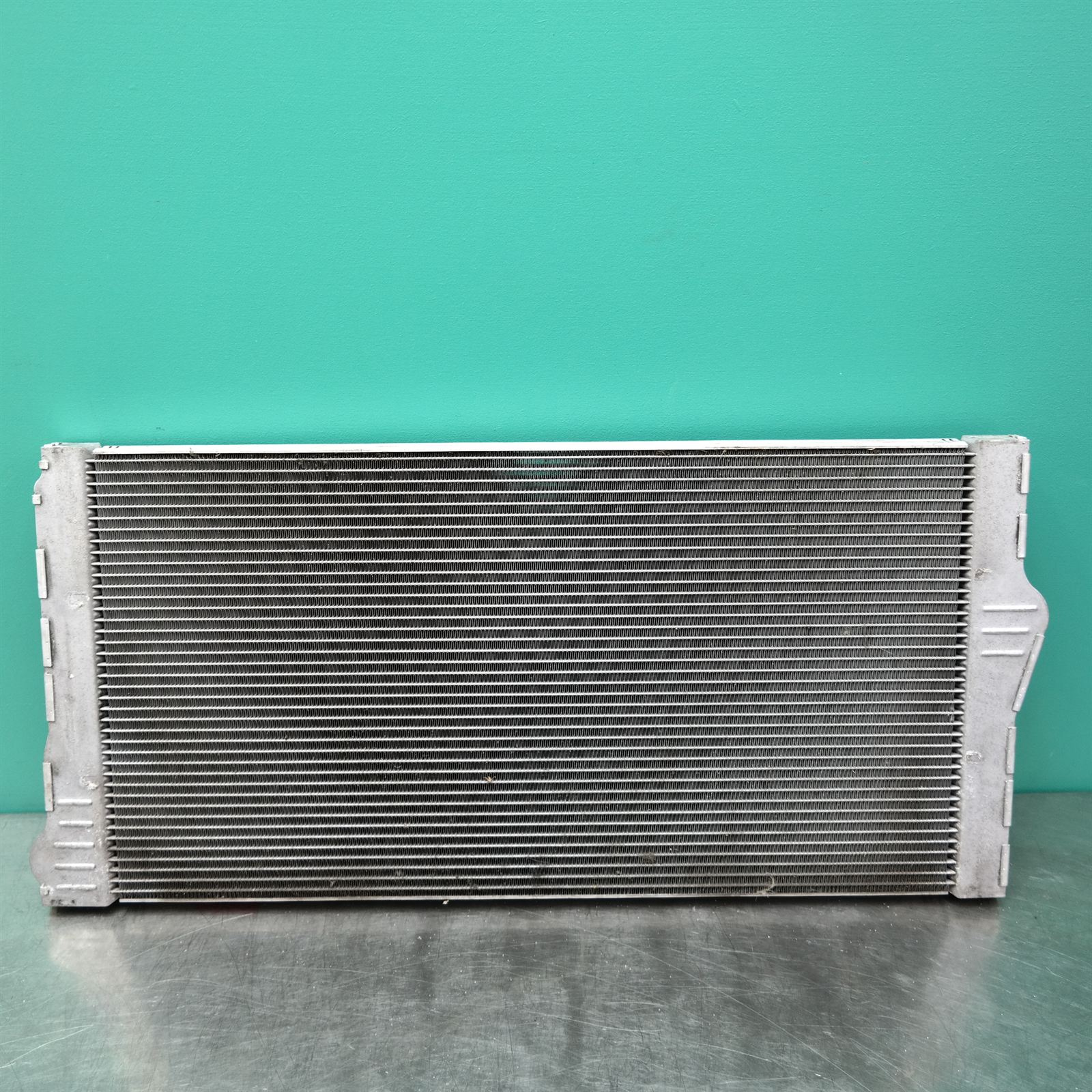 RADIATOR F12 (427) *17-05* 2 RADIATOR F12 (427) *17-05* - Image 2