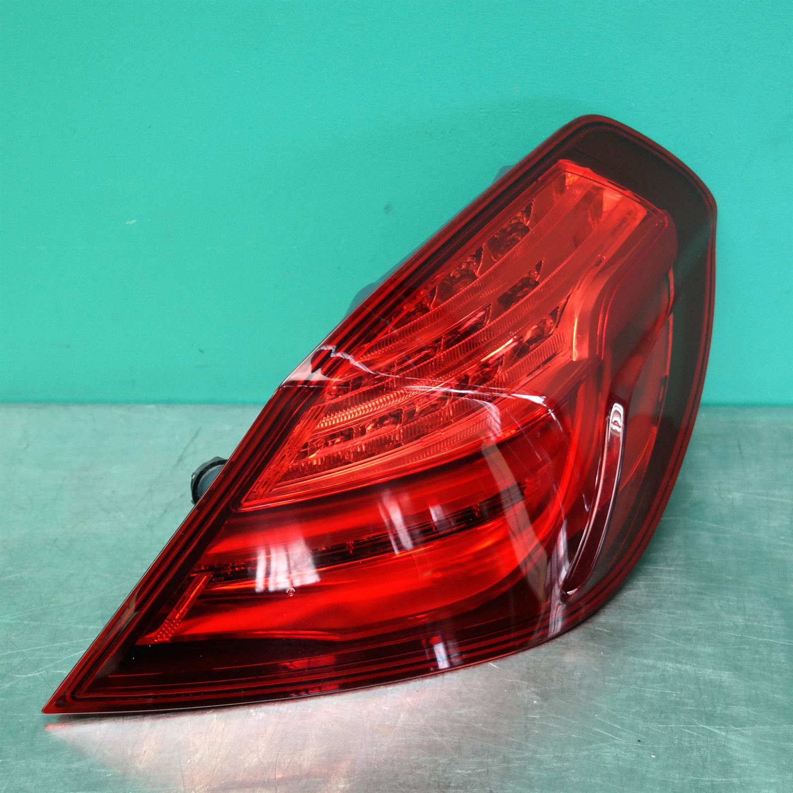 RIGHT TAILLIGHT F12/F13/F06, 05/11-12/18 RIGHT TAILLIGHT F12/F13/F06, 05/11-12/18
