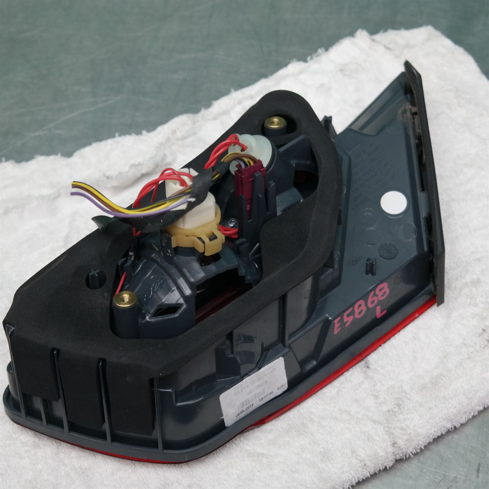 REAR GARNISH F11 (579) *63-20* L 3 REAR GARNISH F11 (579) *63-20* L - Image 3